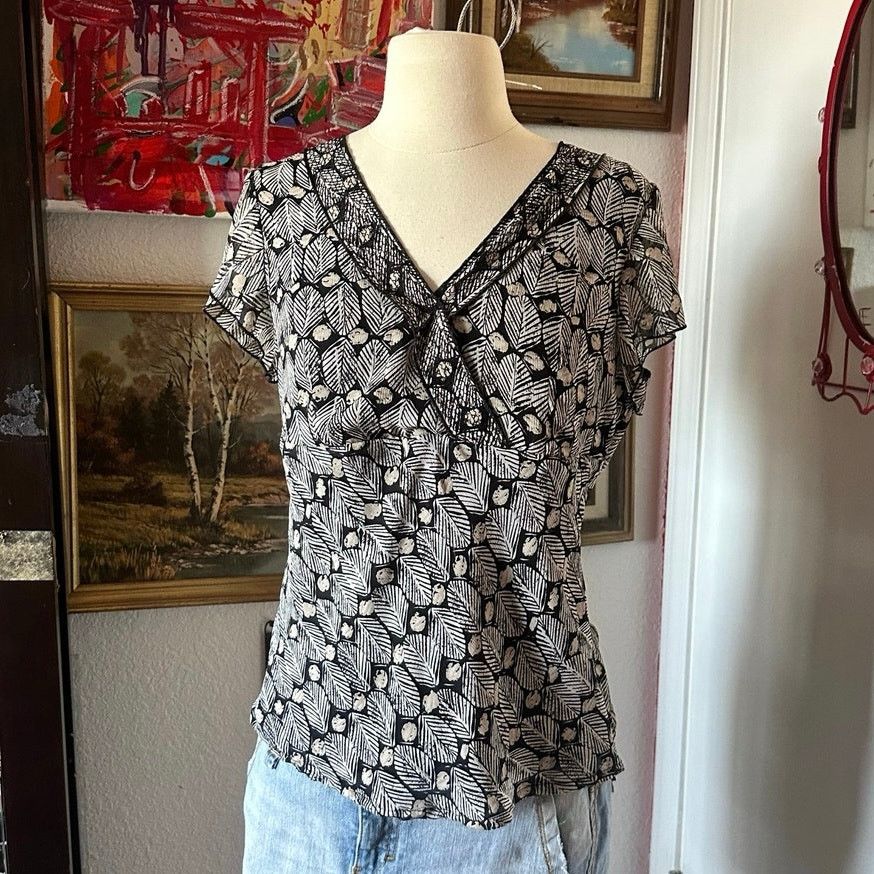 Other notations white black floral babydoll blouse Size M / US 6-8 / IT 42-44 - 1 Thumbnail