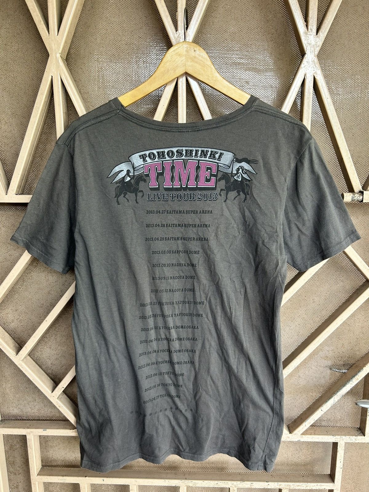 Band Tees 💸BINDINGOFFER💸TOHOSHINKI TIME LIVE TOUR 2013 TEE Size US M / EU 48-50 / 2 - 4 Thumbnail