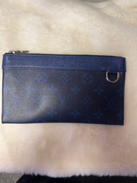 Louis Vuitton Louis Vuitton Pochette Discovery PM Cobalt800 Blue Taiga Size ONE SIZE - 1 Thumbnail