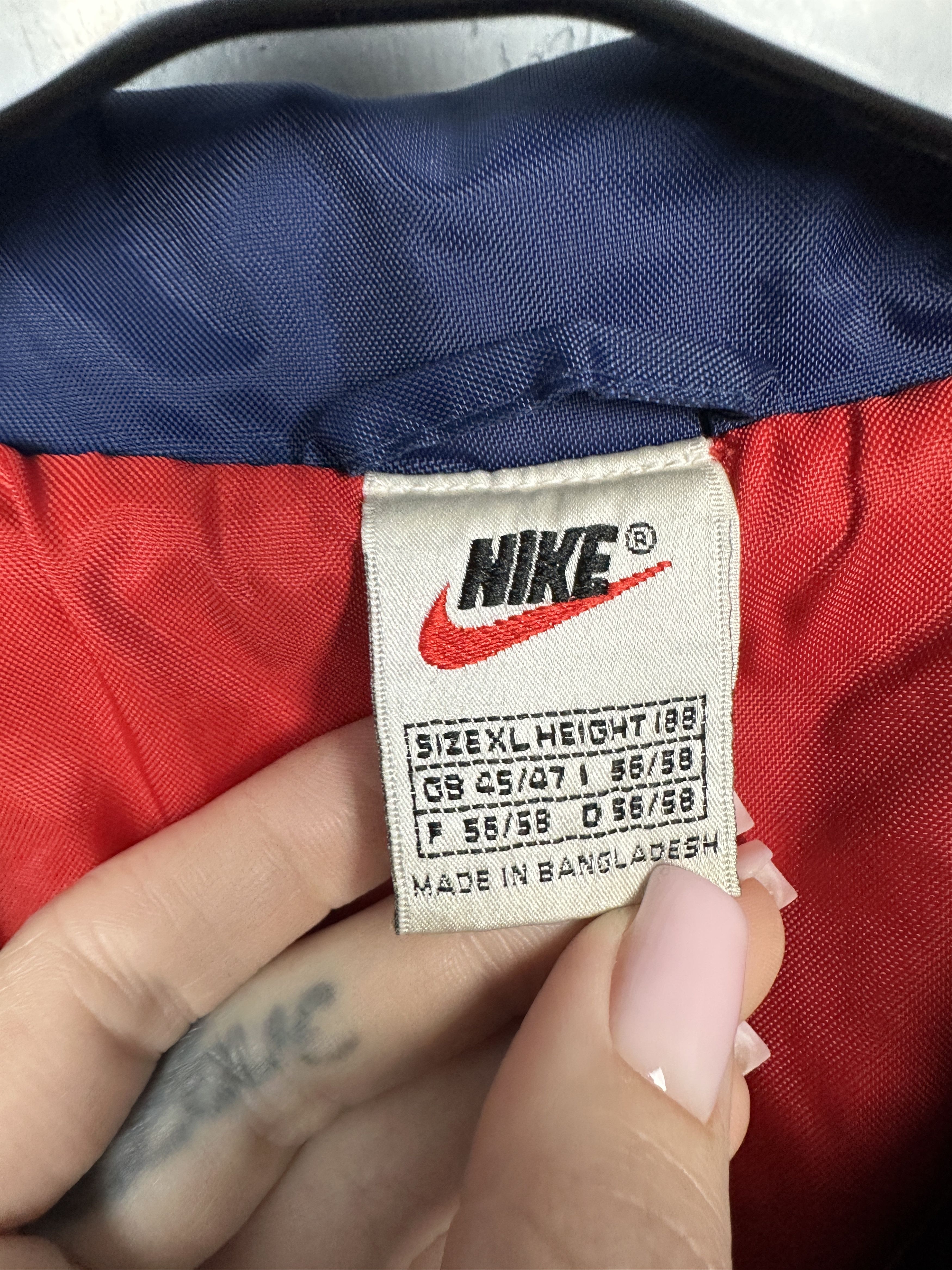 Nike Nike 90s Vintage Mens Nylon Jacket Size US XL / EU 56 / 4 - 7 Thumbnail