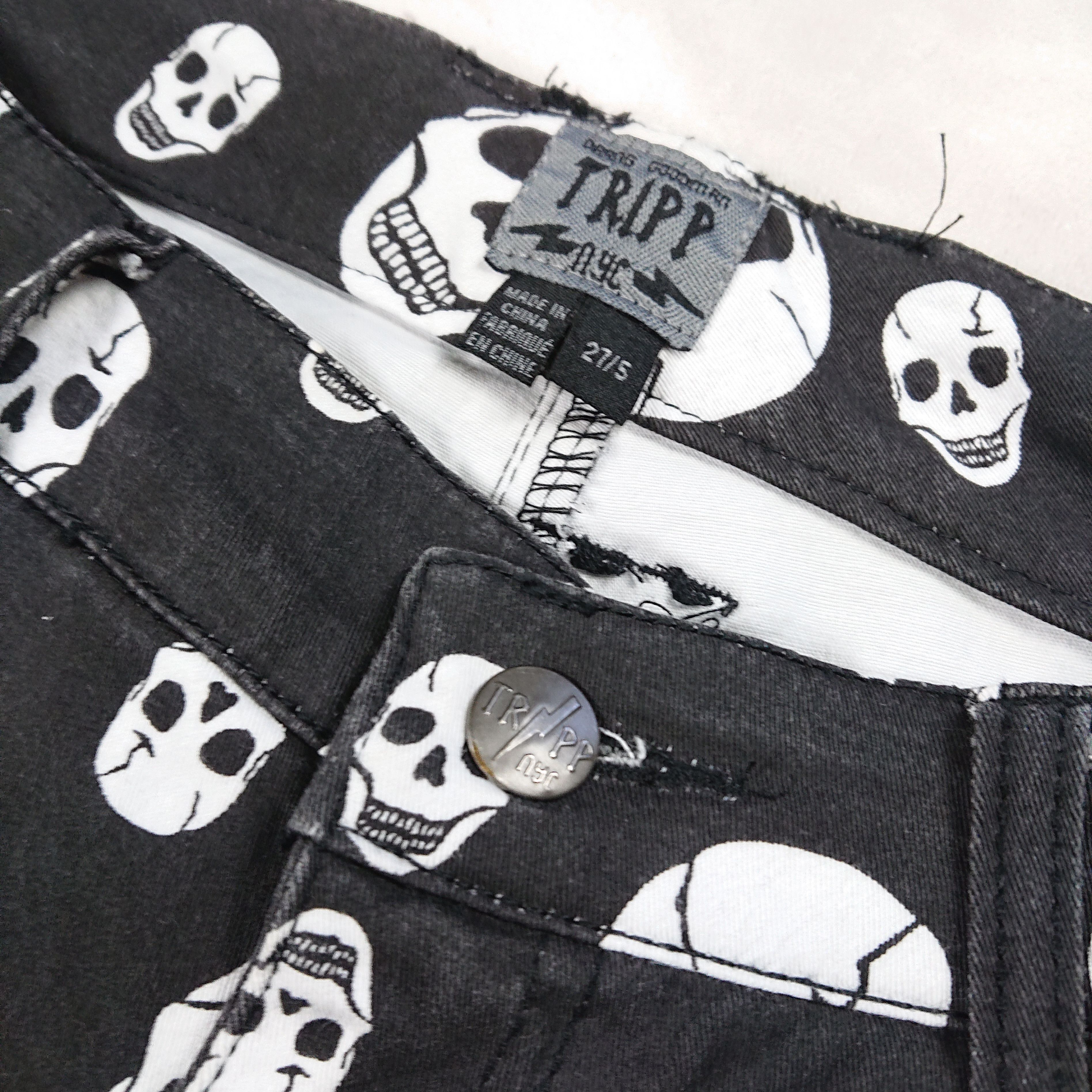 Tripp NYC Tripp NYC Skull AOP Stretch Pants Size US 33 - 5 Thumbnail