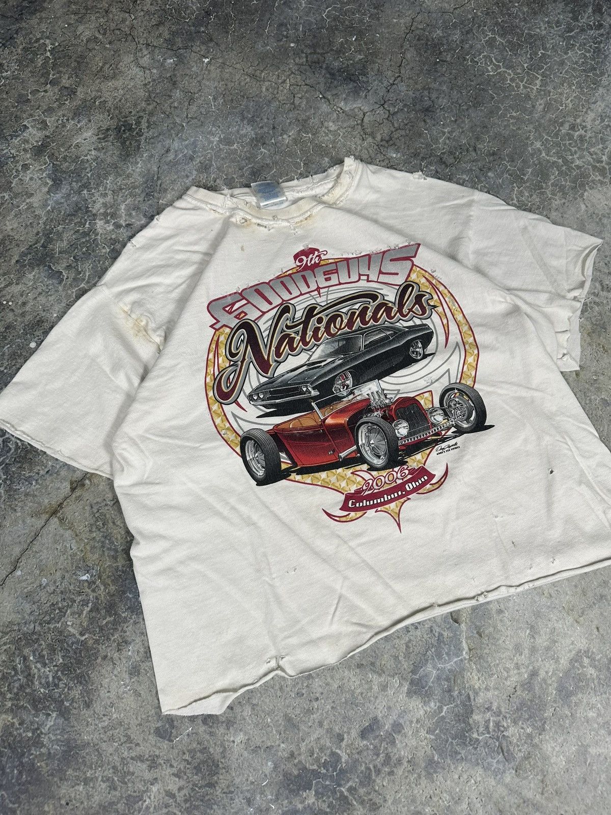 Vintage Vintage Thrashed Cropped Classic Cars Tee Size US L / EU 52-54 / 3 - 2 Thumbnail