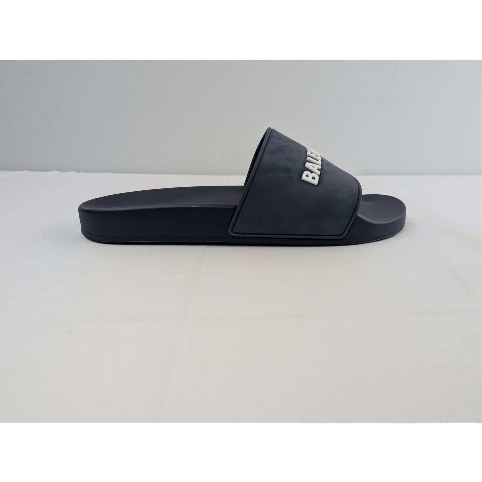 Balenciaga o1rshd1 Smooth Rubber Pool Slide Slider Slipper Navy/White Size US 10 / EU 43 - 4 Thumbnail