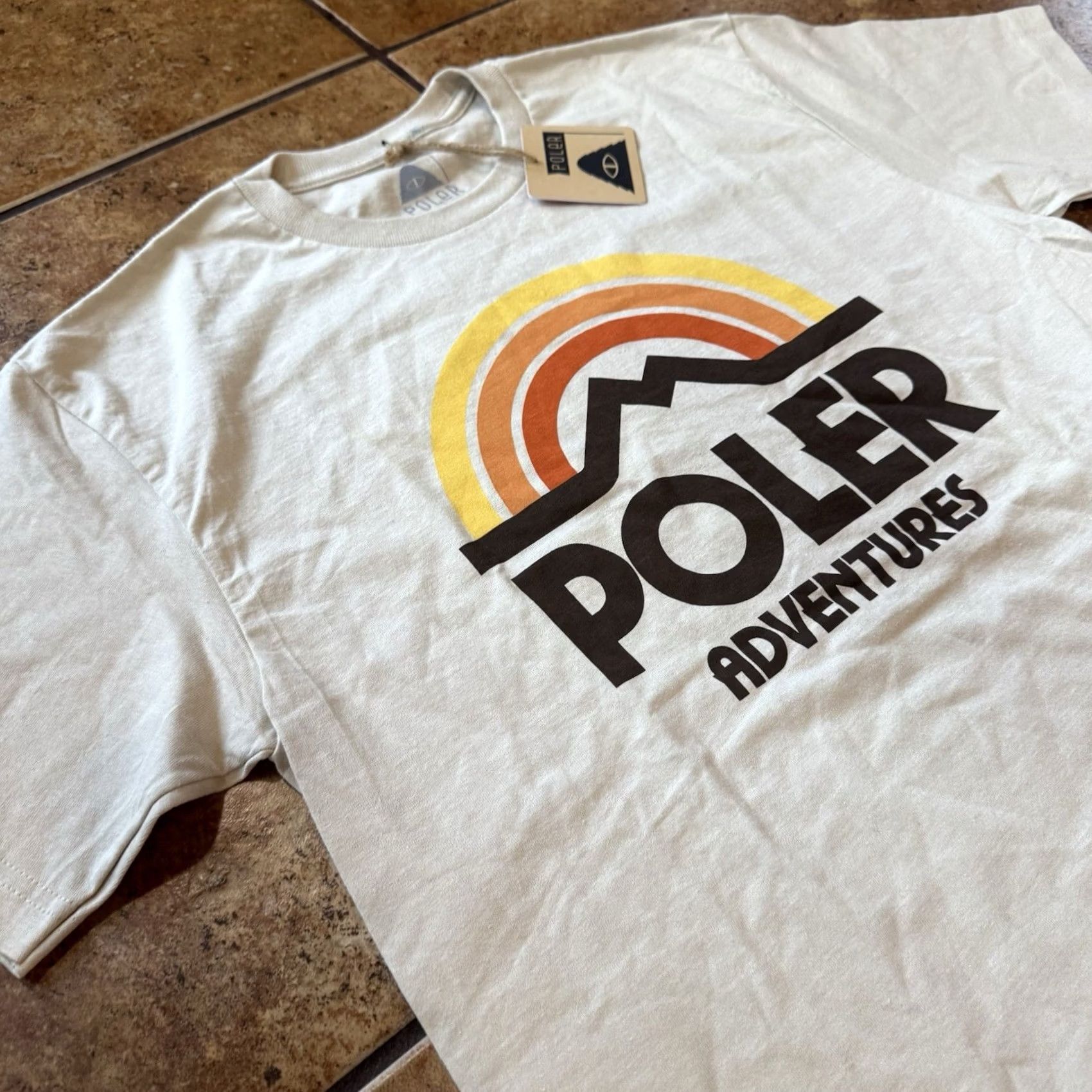 Poler Poler T Shirt Camp Vibes Crew Neck Cotton Casual Tee Mens Medium Beige Shirt Regular Men Short Sleeve Vintage: No Gender: Mens Size US M / EU 48-50 / 2 - 2 Thumbnail