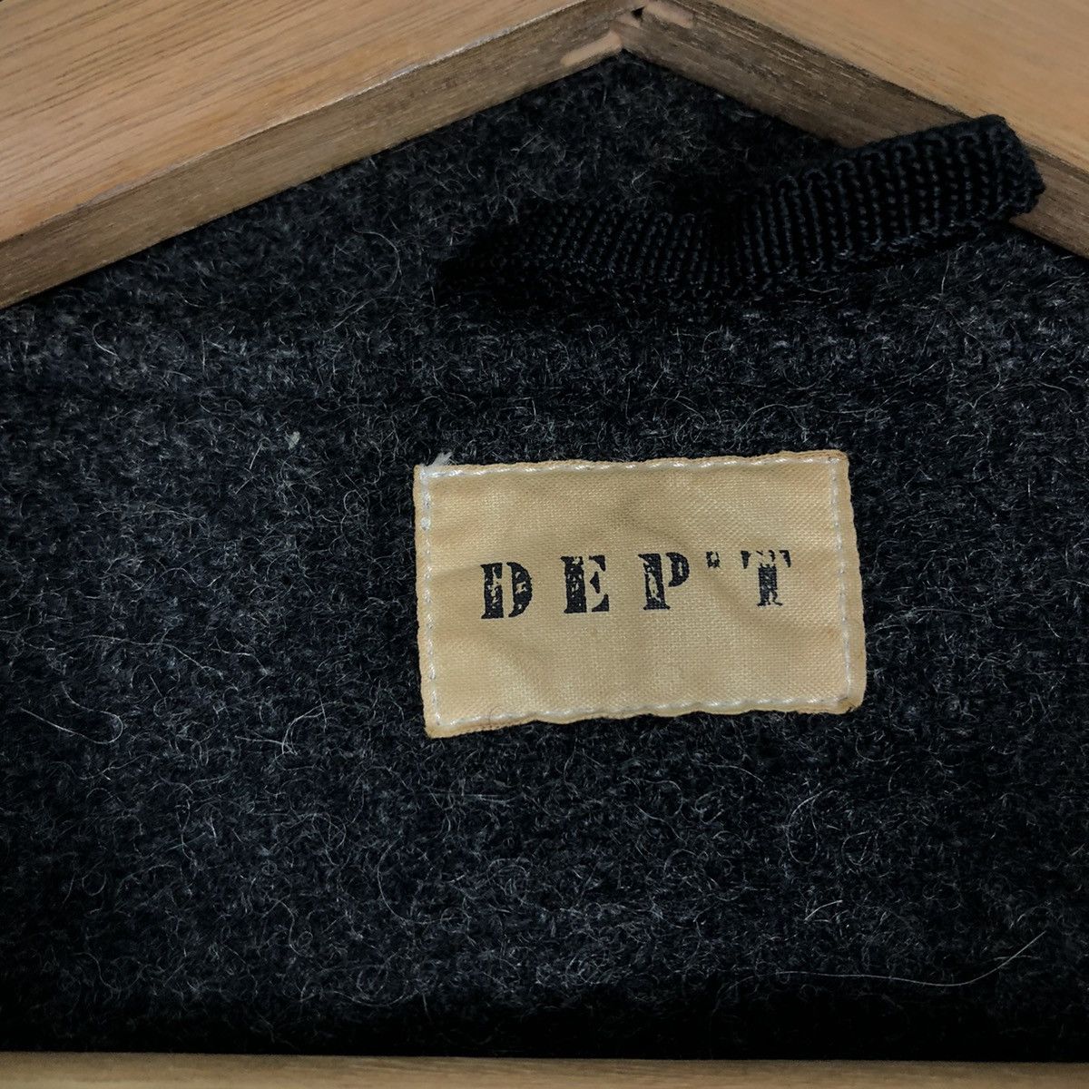 Issey Miyake 🔥Vtg Wool Duffle Jacket Wood Button Dept Issey Miyake Japan Size US M / EU 48-50 / 2 - 16 Thumbnail