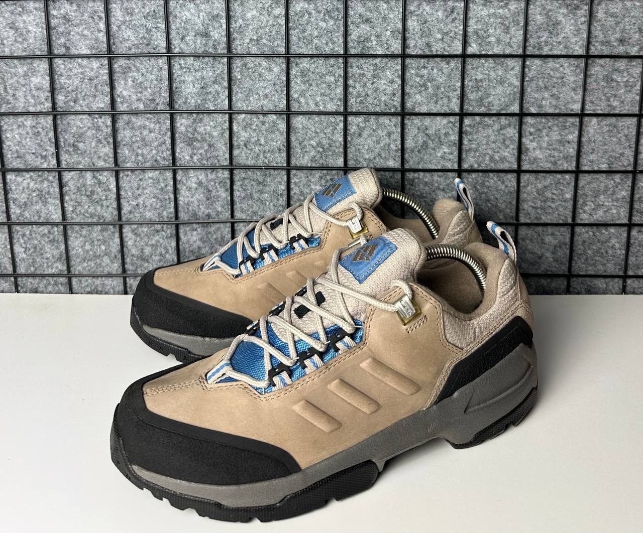 Vintage Vintage Adidas Adventure Torsion 2000s Leather Sneakers us 7 Size US 8 / EU 41 - 1 Thumbnail