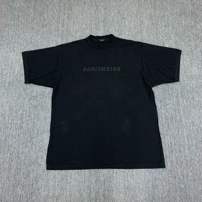 Balenciaga Balenciaga Black reversible mirror short sleeve Size US L / EU 52-54 / 3 - 8 Thumbnail