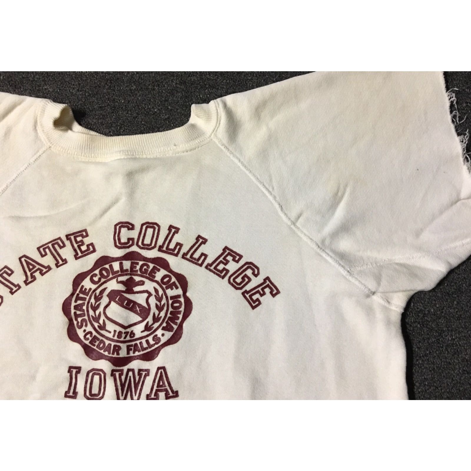 Vintage VINTAGE Iowa State College S Sweatshirt S White Gusset Short Sleeve Pullover College Aesthetic 60s 70s 80s 90s USA University Mens Size US S / EU 44-46 / 1 - 3 Thumbnail