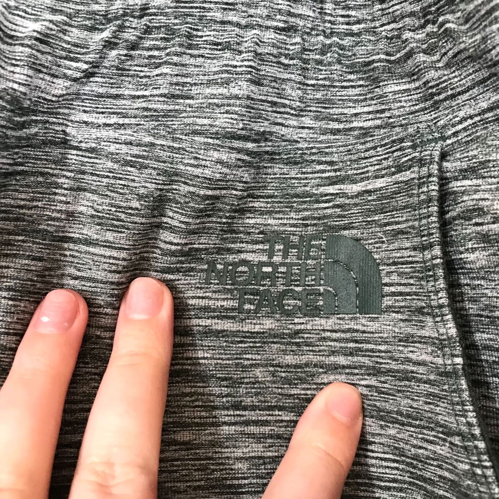 The North Face Generates an optimized title for the given product description. Size 32" / US 10 / IT 46 - 4 Thumbnail