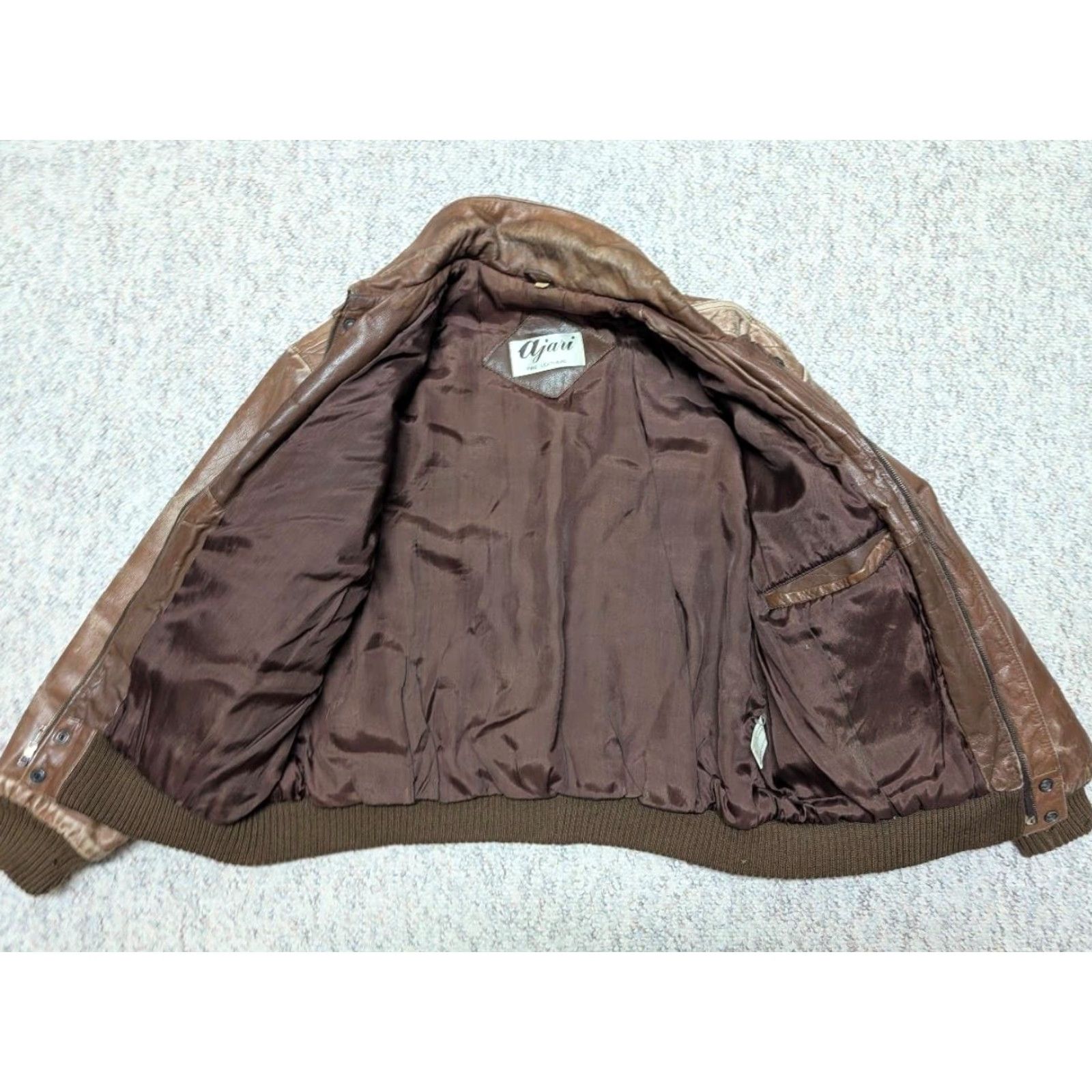 Vintage VINTAGE Bomber Jacket Ajari Leather Brown M Mens 40 Patina Distressed patina vintage bomber jacket M brown leather Mens 40 1970s 1980s Size US M / EU 48-50 / 2 - 4 Thumbnail