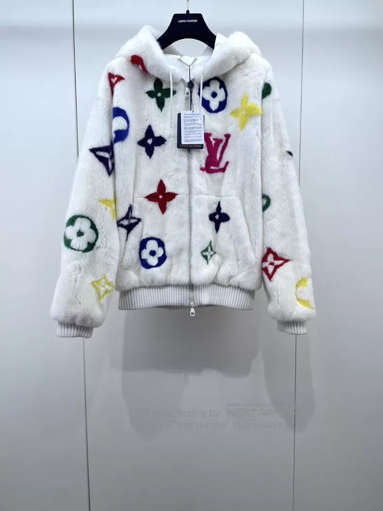 Louis Vuitton Louis Vuitton White tricolor mink fur jacket Size US S / EU 44-46 / 1 - 1 Thumbnail