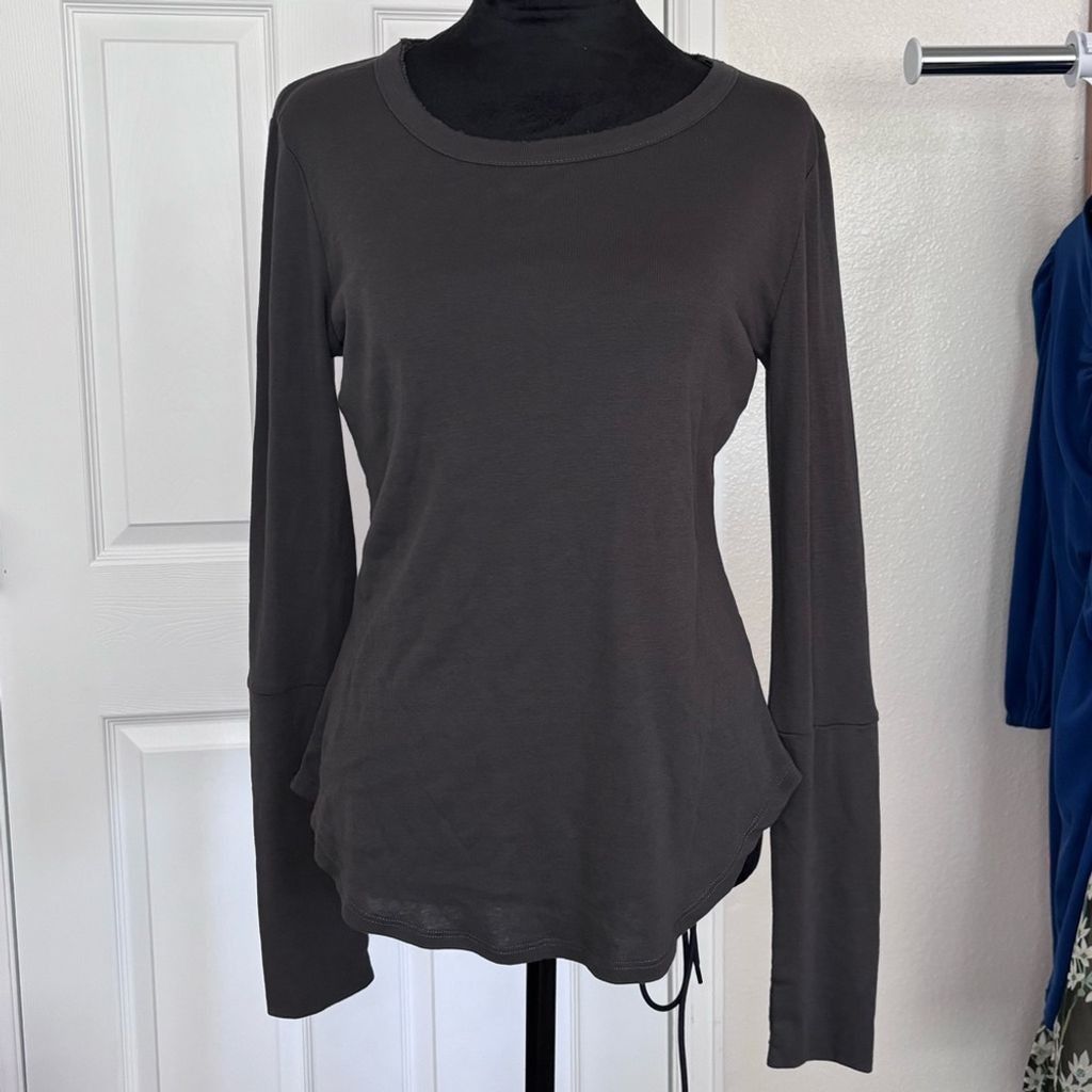 Chaser Brand Chaser long sleeve tee NWT S Size S / US 4 / IT 40 - 1 Thumbnail