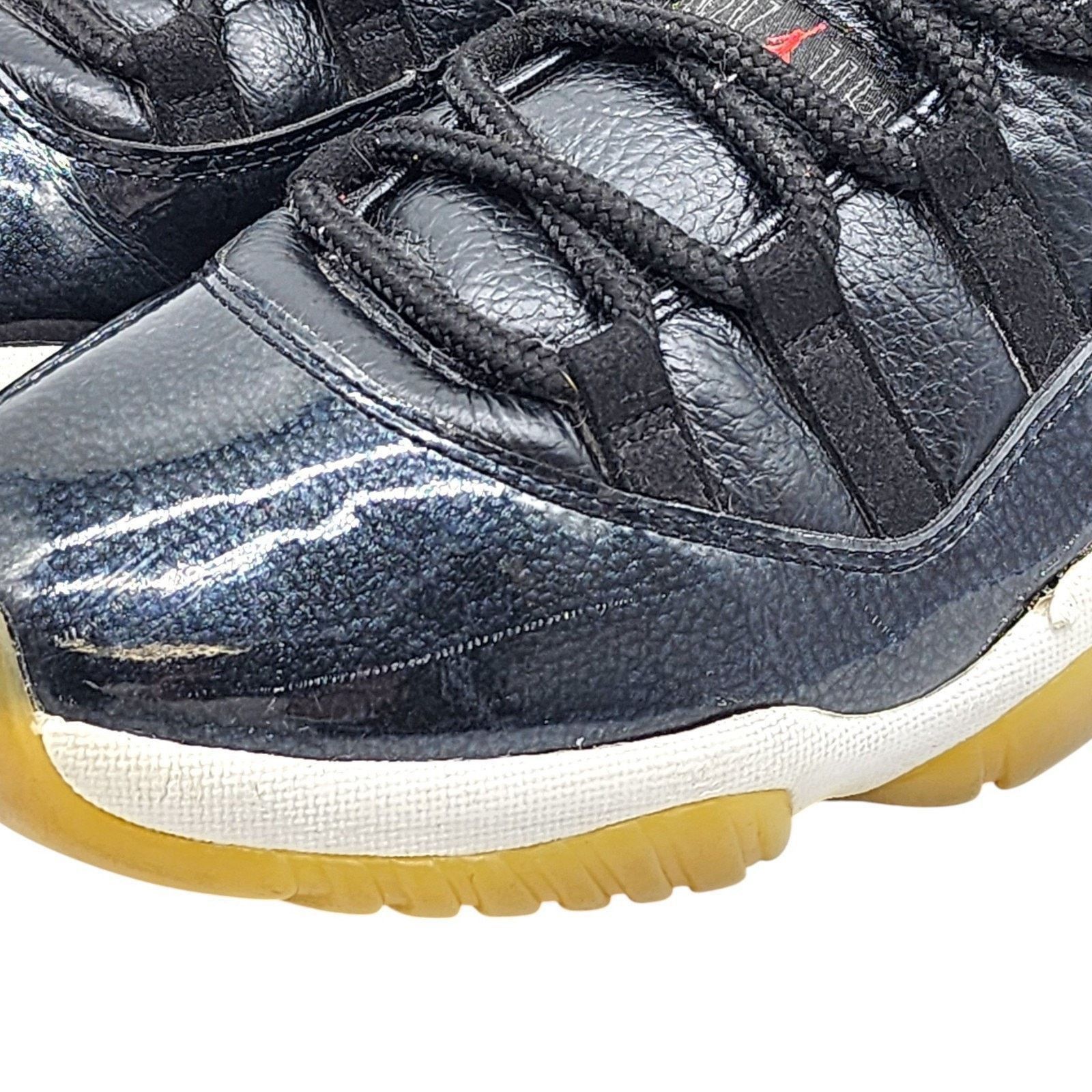 Jordan Brand Retro 11 OG Sneakers 378037-002 2015 Black US 10.5 Size US 10.5 / EU 43-44 - 7 Thumbnail