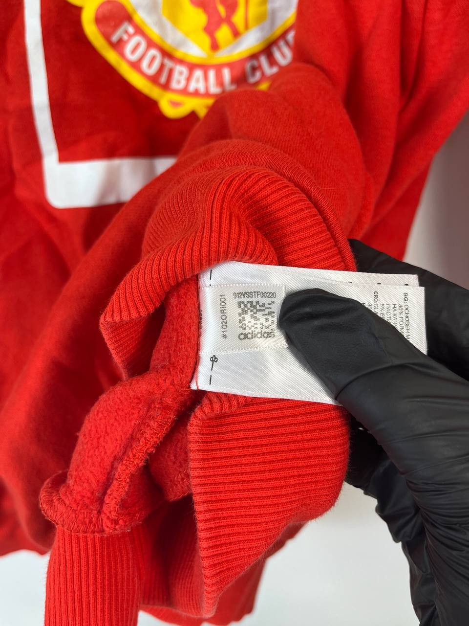 Adidas MANCHESTER UNITED FOOTBALL HOODED JACKET ADIDAS Sz M Size US M / EU 48-50 / 2 - 5 Thumbnail