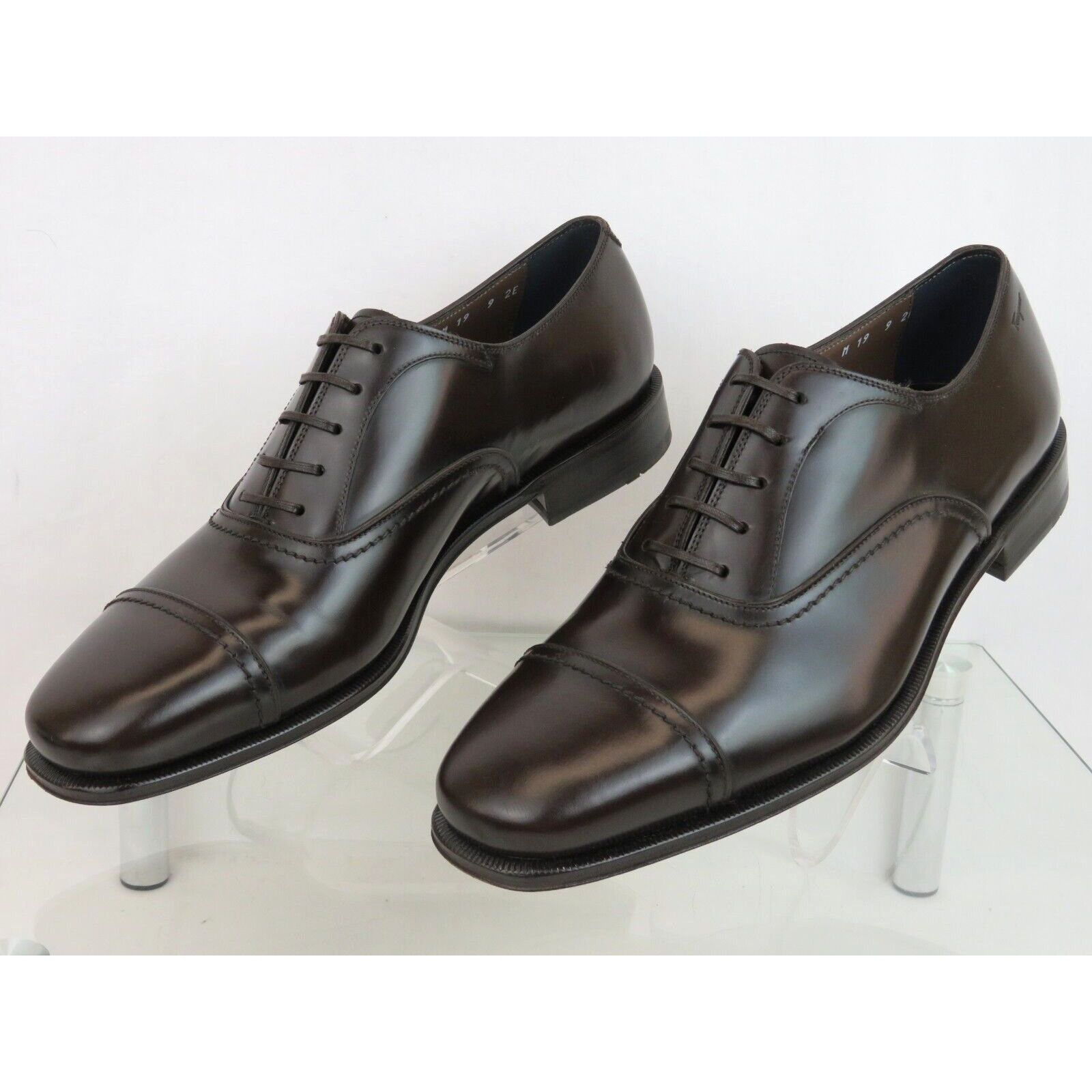 Salvatore Ferragamo FERRAGAMO SEUL DARK BROWN LEATHER CAP LOGO OXFORDS 10.5 EE Size US 11.5 / EU 44-45 - 3 Thumbnail