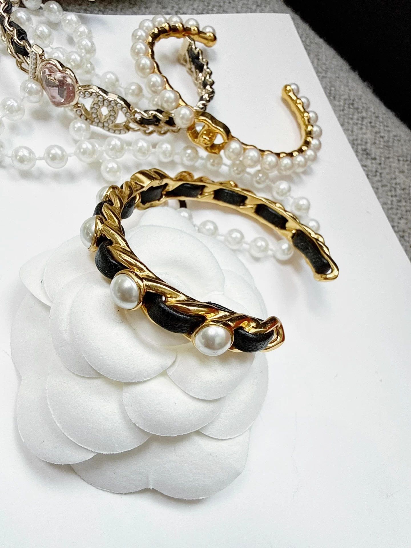 Chanel Chanel 20A Black Gold Pearl Leather Chain Bangle M 99 Size ONE SIZE - 2 Thumbnail