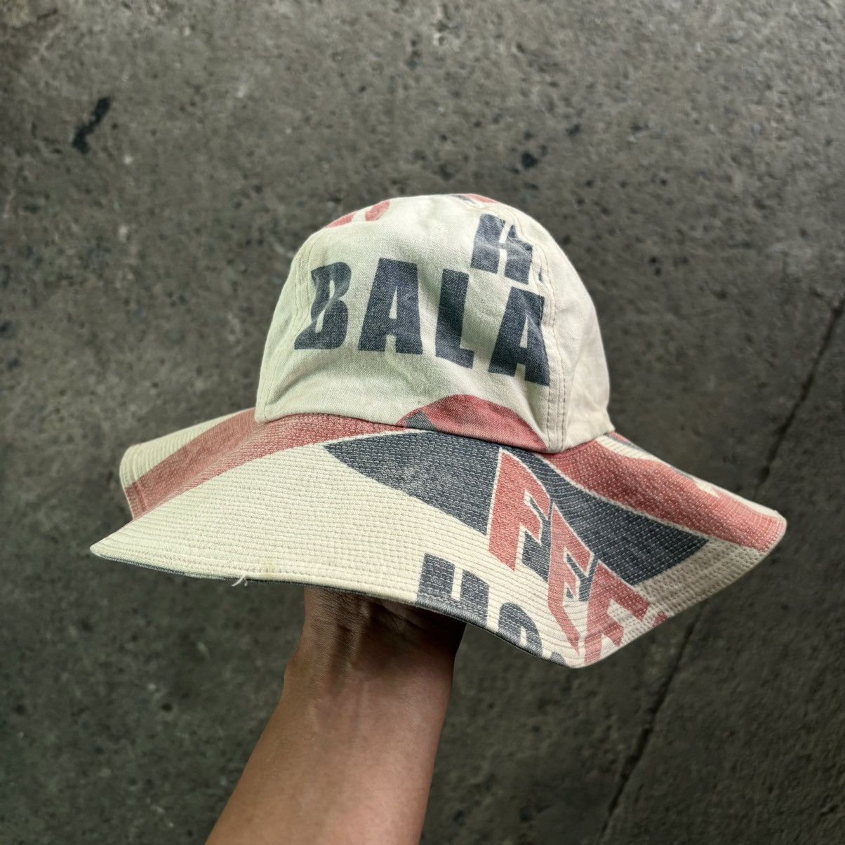 VINTAGE DENIM & DUNGAREE HAT SIZE : 52 CM