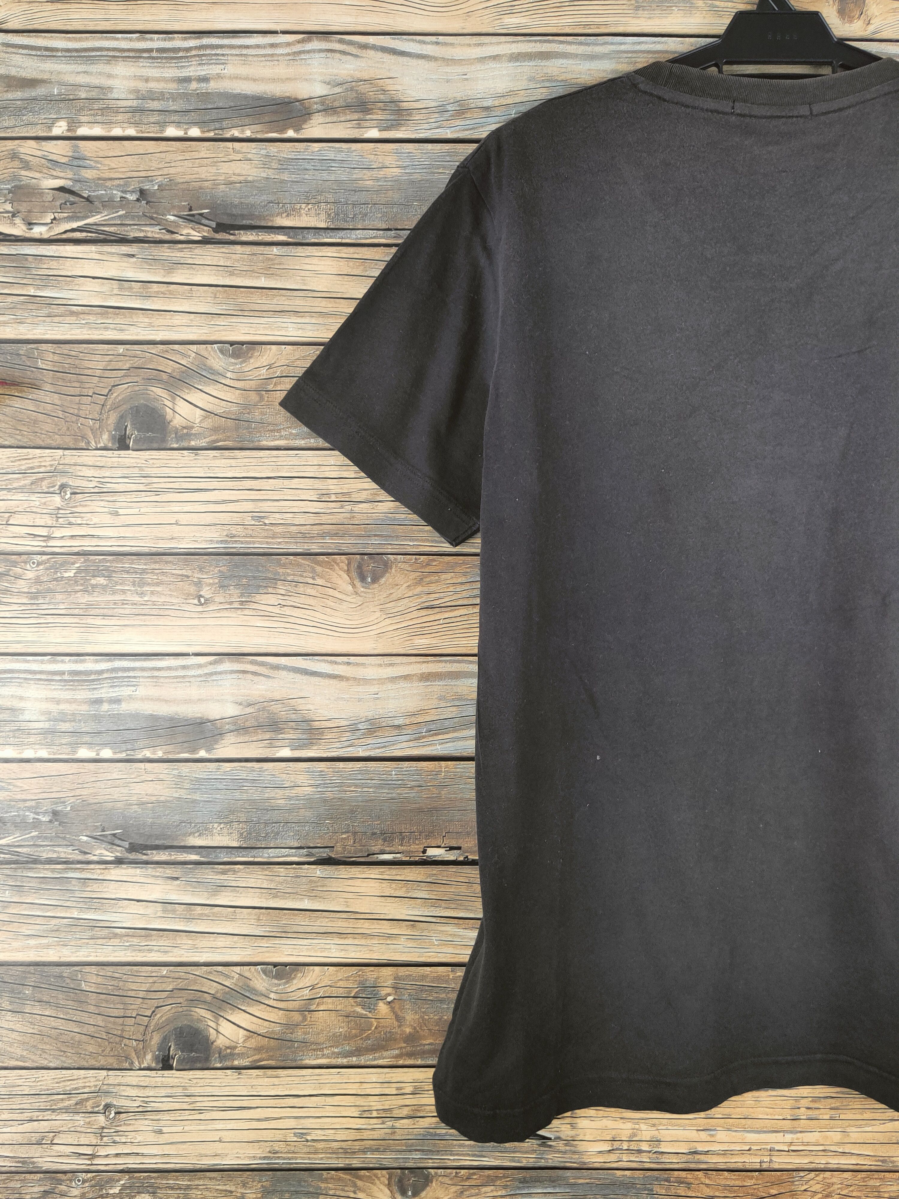 One Piece Uniqlo Black One Piece Short Sleeve T-shirts #S2865 Size US M / EU 48-50 / 2 - 10 Thumbnail