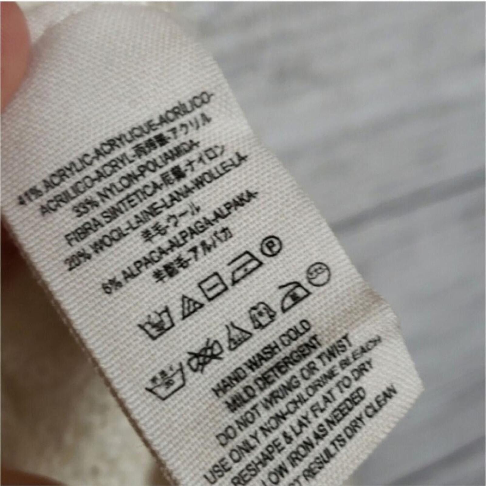 Free People Free People Distressed Cable Knit Turtleneck Sweater Size S / US 4 / IT 40 - 4 Thumbnail