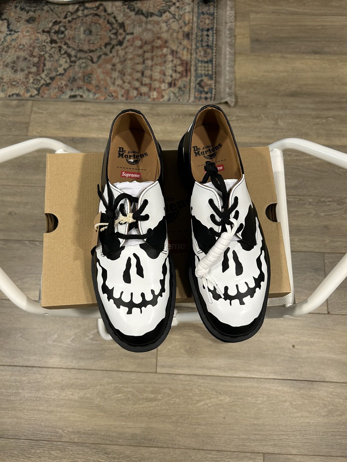 Dr. Martens 3-Eye Skull - black and white