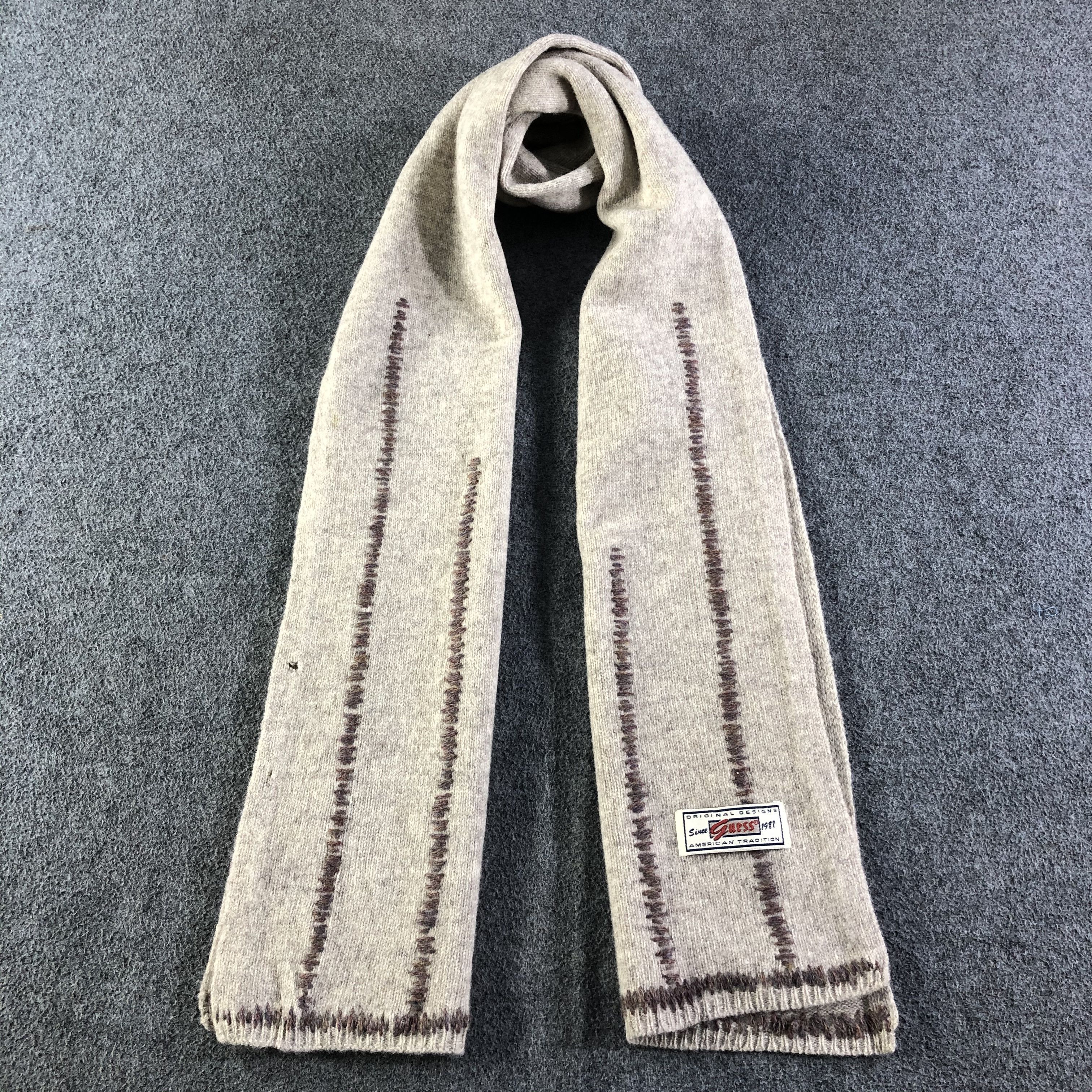 Guess Guess Scarf / Muffler / Neckwear SS1509 Size ONE SIZE - 1 Thumbnail