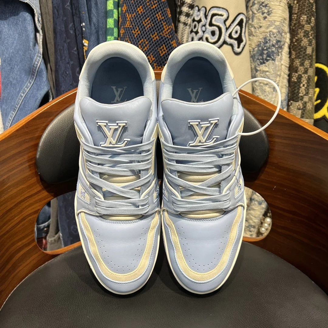 Louis Vuitton LV Trainer Cloud Blue & White 8.5 54 Heel Excellent Size US 8.5 / EU 41-42 - 5 Thumbnail
