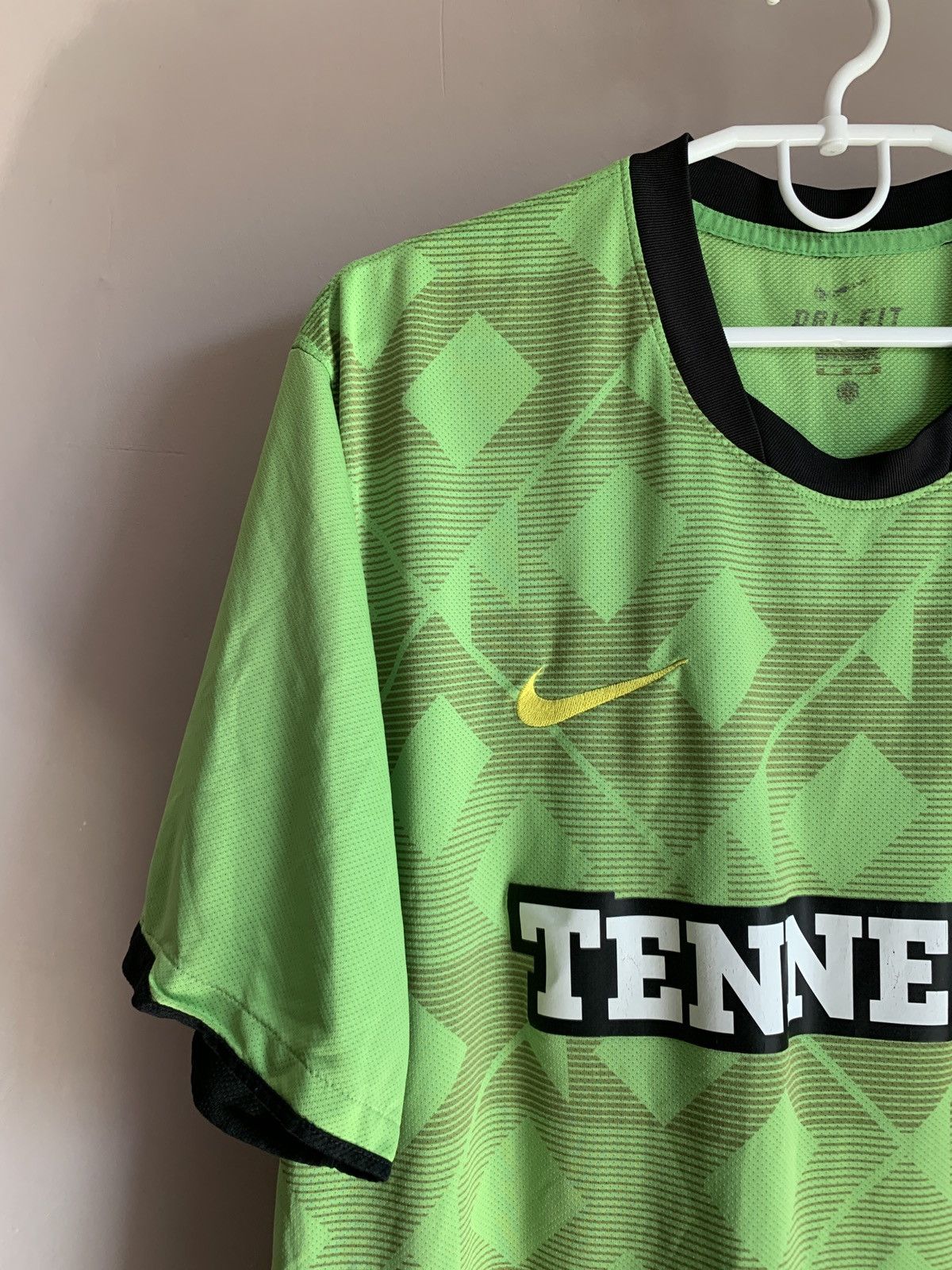 Nike Celtic Glasgow 2010 Away Football Shirt Nike Soccer Size XL Size US XL / EU 56 / 4 - 3 Thumbnail