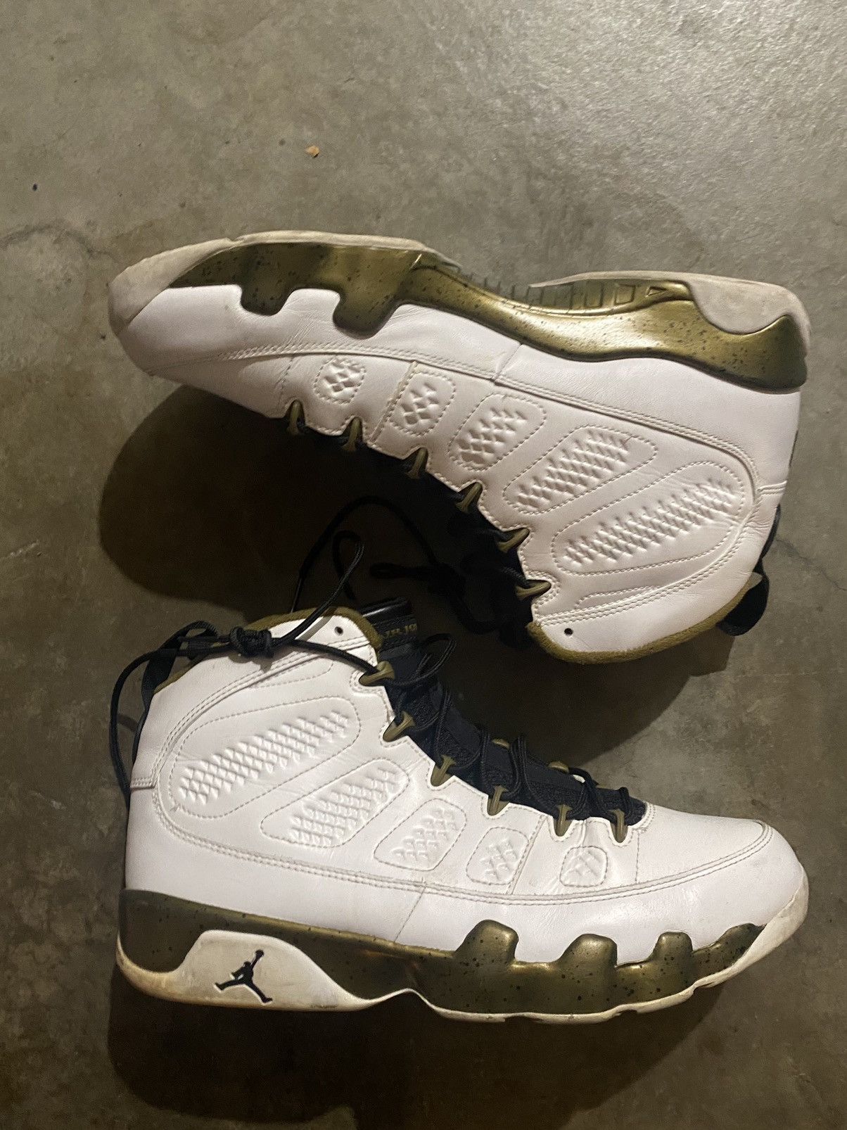 Jordan Brand × Nike Jordan 9 Statue Size US 11.5 / EU 44-45 - 2 Thumbnail