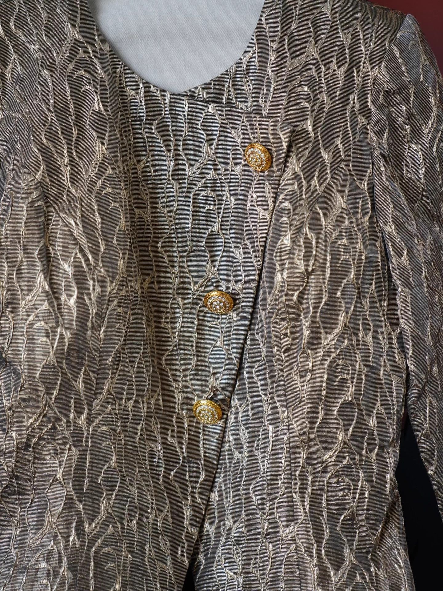 Vintage US Vtg Pale Gold Lined 3D Water Ripple Tailored Skirt Suit Size M / US 6-8 / IT 42-44 - 5 Thumbnail