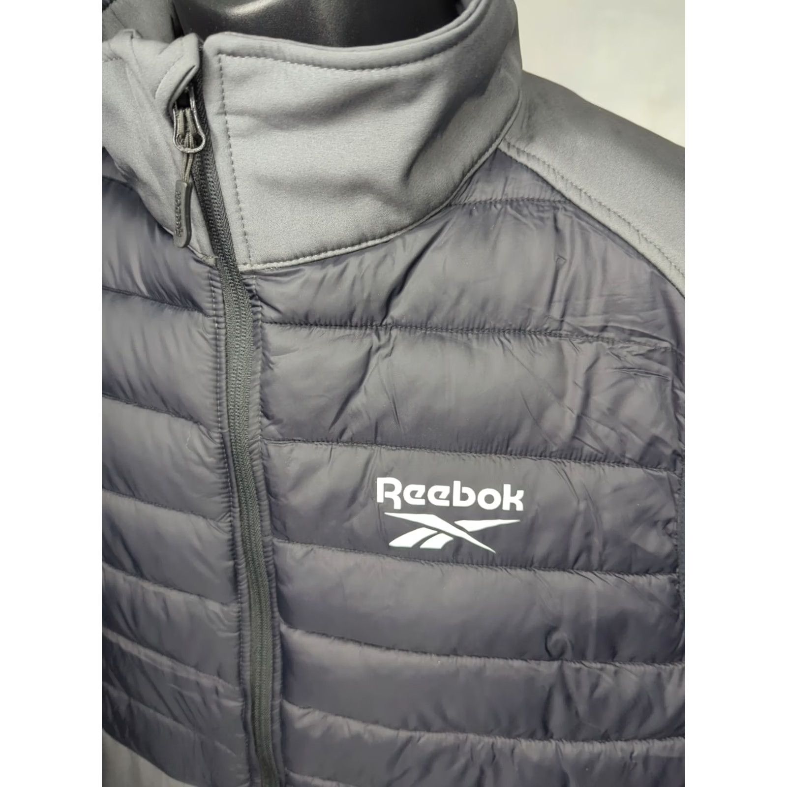 Reebok Reebok Puffer Vest Men Medium Black Gray Jacket Workout Running Gilet Size US M / EU 48-50 / 2 - 4 Thumbnail