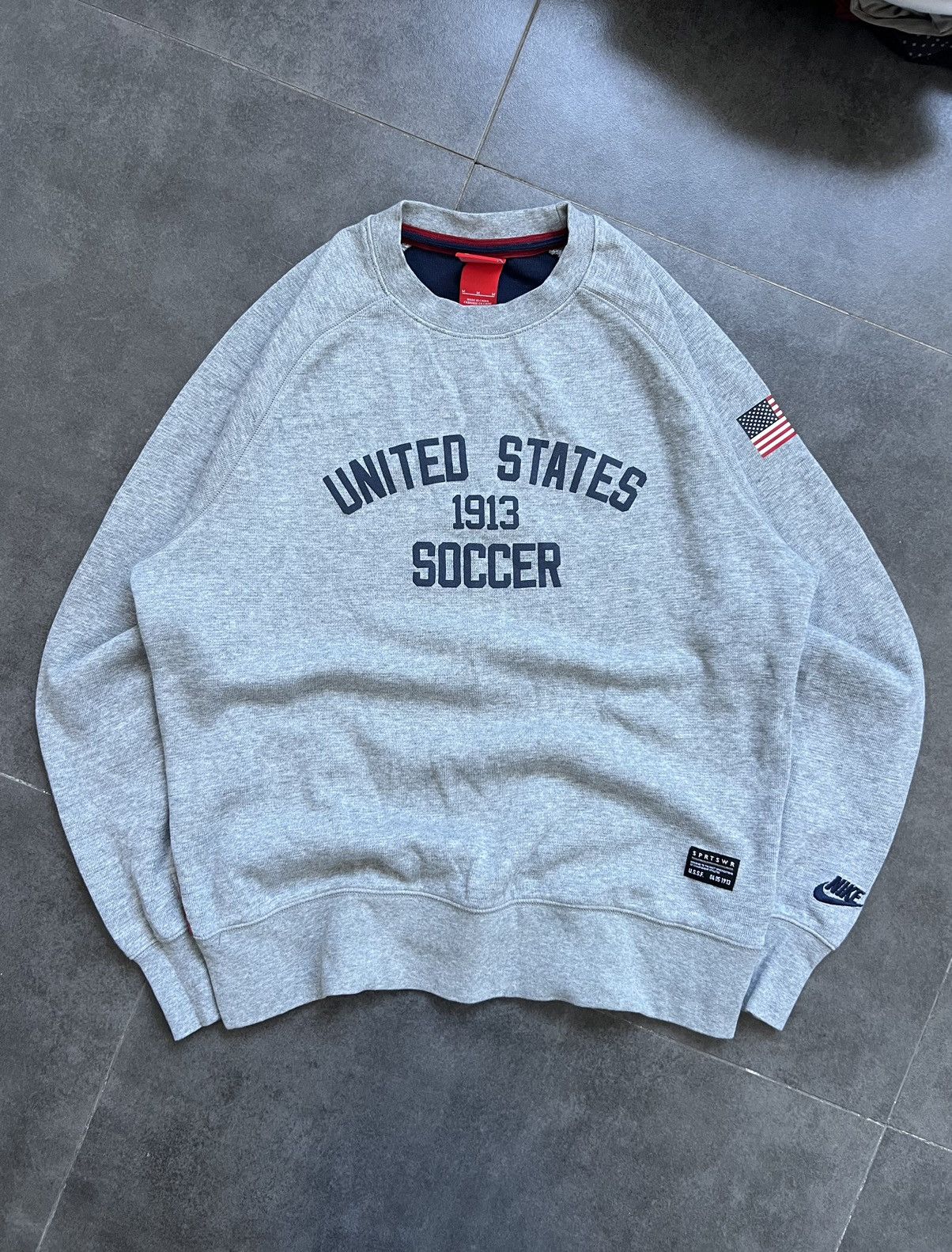 Nike Vintage USA 🇺🇸 Soccer Logo Sweatshirt Y2K