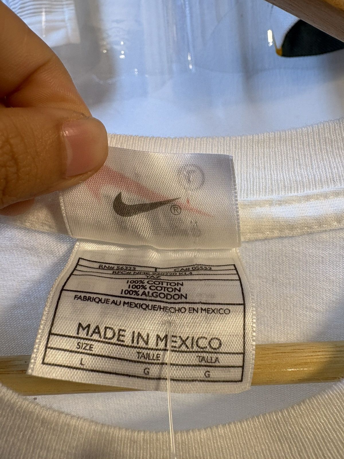 Nike Vintage Nike Football T-Shirt Size US L / EU 52-54 / 3 - 6 Thumbnail