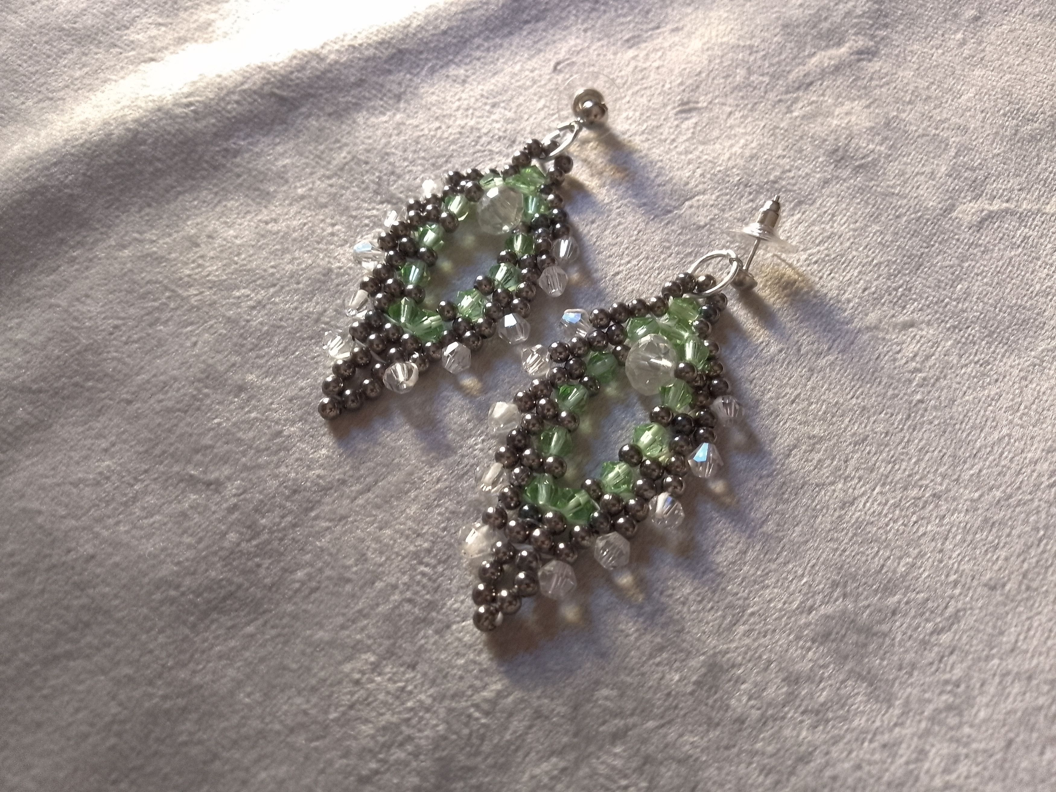 Handmade Earrings Green Long Leafy Elegant Vintage Style Embroidered Size ONE SIZE - 1 Thumbnail