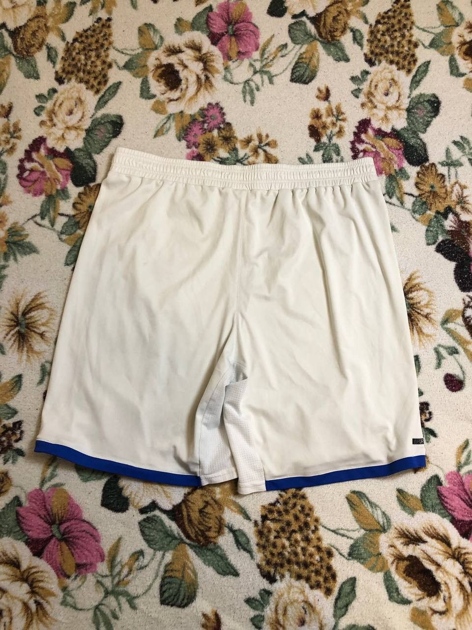 Puma ITALY 2012/2013 AWAY FOOTBALL SHORTS PUMA SIZE L ADULT Size US 34 / EU 50 - 20 Thumbnail