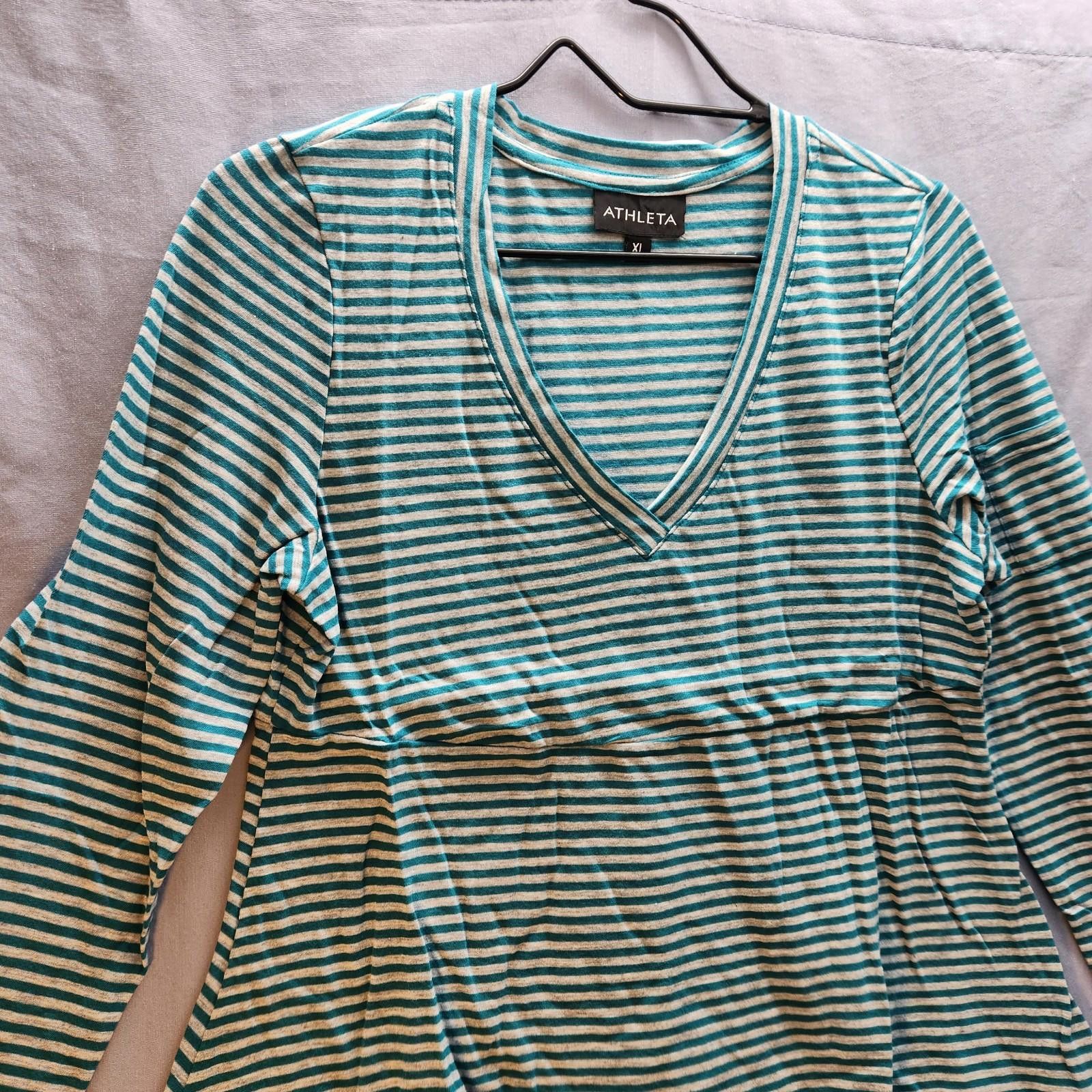 Designer Athleta Striped V Neck Top Size XL Size XL / US 12-14 / IT 48-50 - 2 Thumbnail