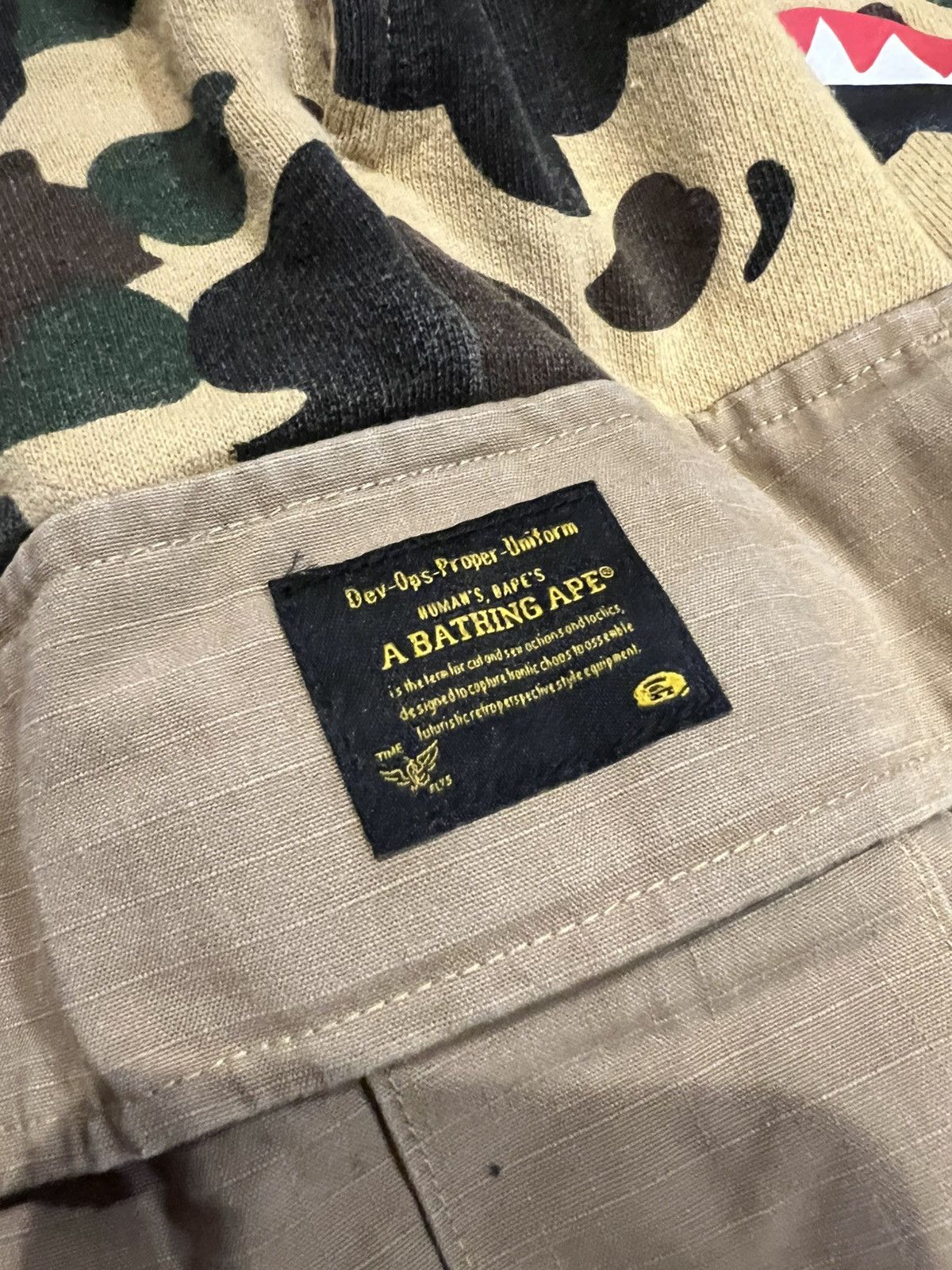 Bape A Bathing Ape Yellow Camo Tiger Shark Cargo Pants Medium Size US 32 / EU 48 - 4 Thumbnail