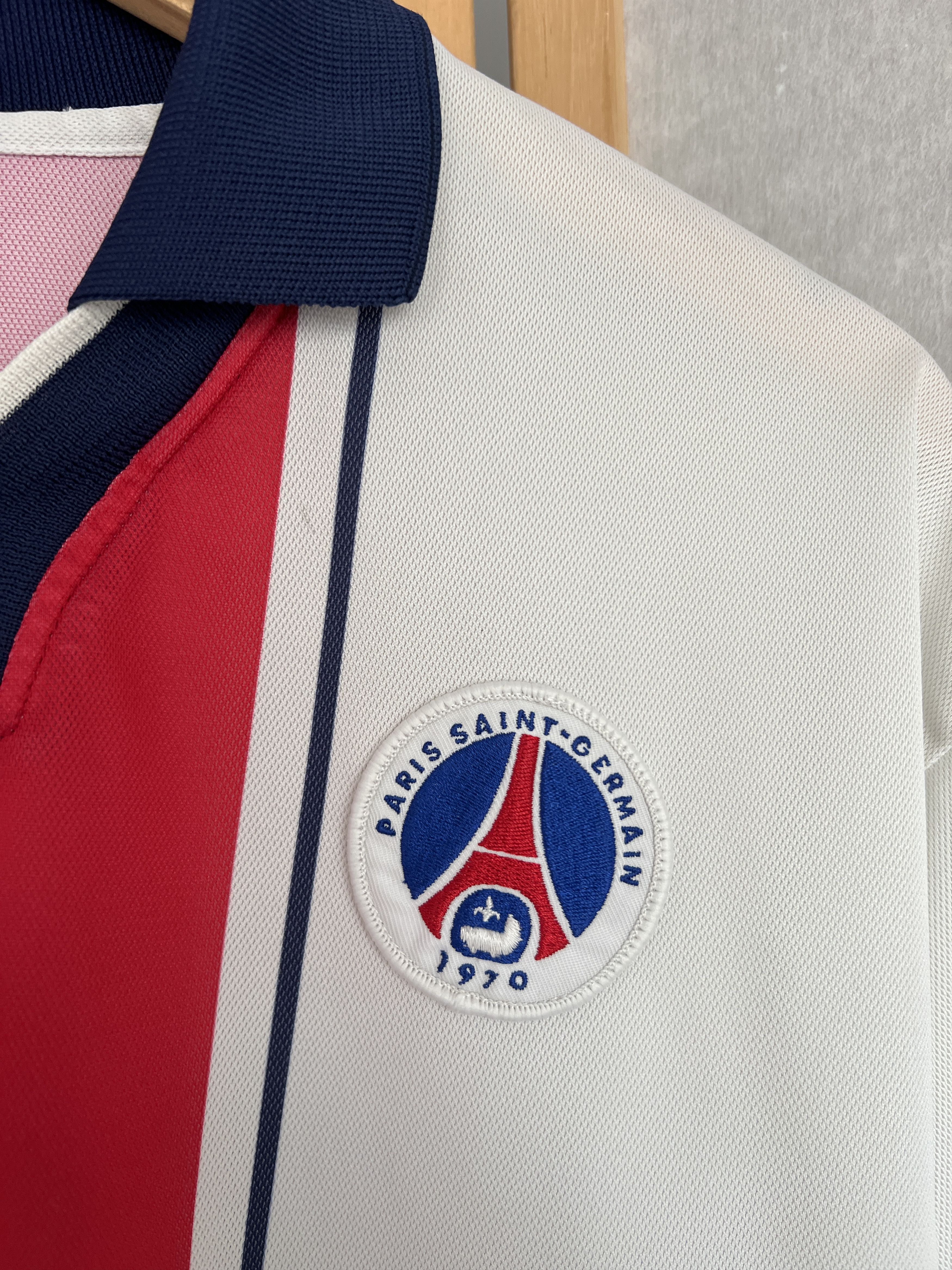 Nike Iconic! Nike FC PSG 1997 away football jersey archive kit L Size US L / EU 52-54 / 3 - 8 Thumbnail
