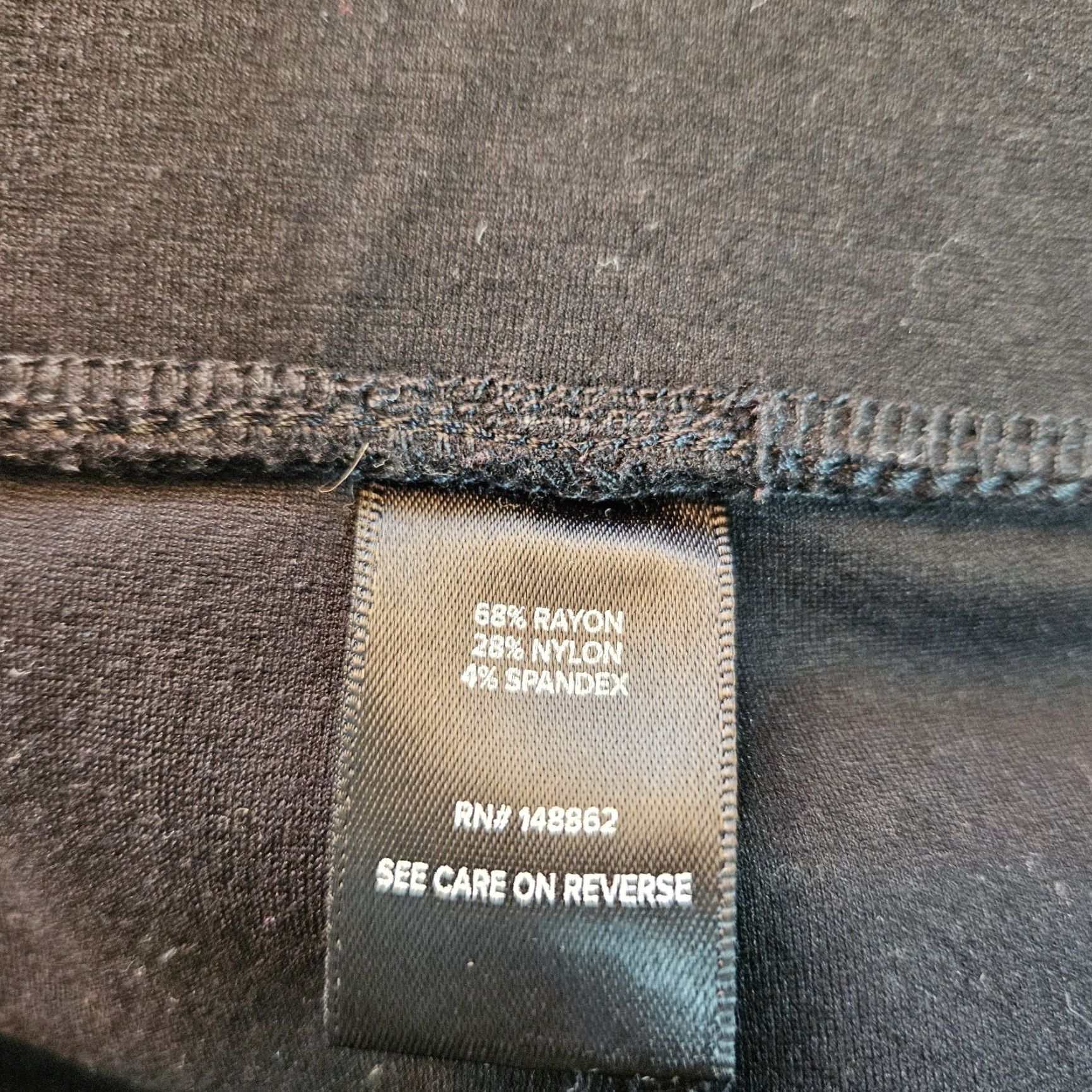 Torrid Torrid Womens Pull On Pocket Pixie Cropped Pants Size 4X Black High Rise Pants Womens Cropped Pockets 24" Waist 22.5" Inseam 13" Rise Size 40" / US 18 - 6 Thumbnail