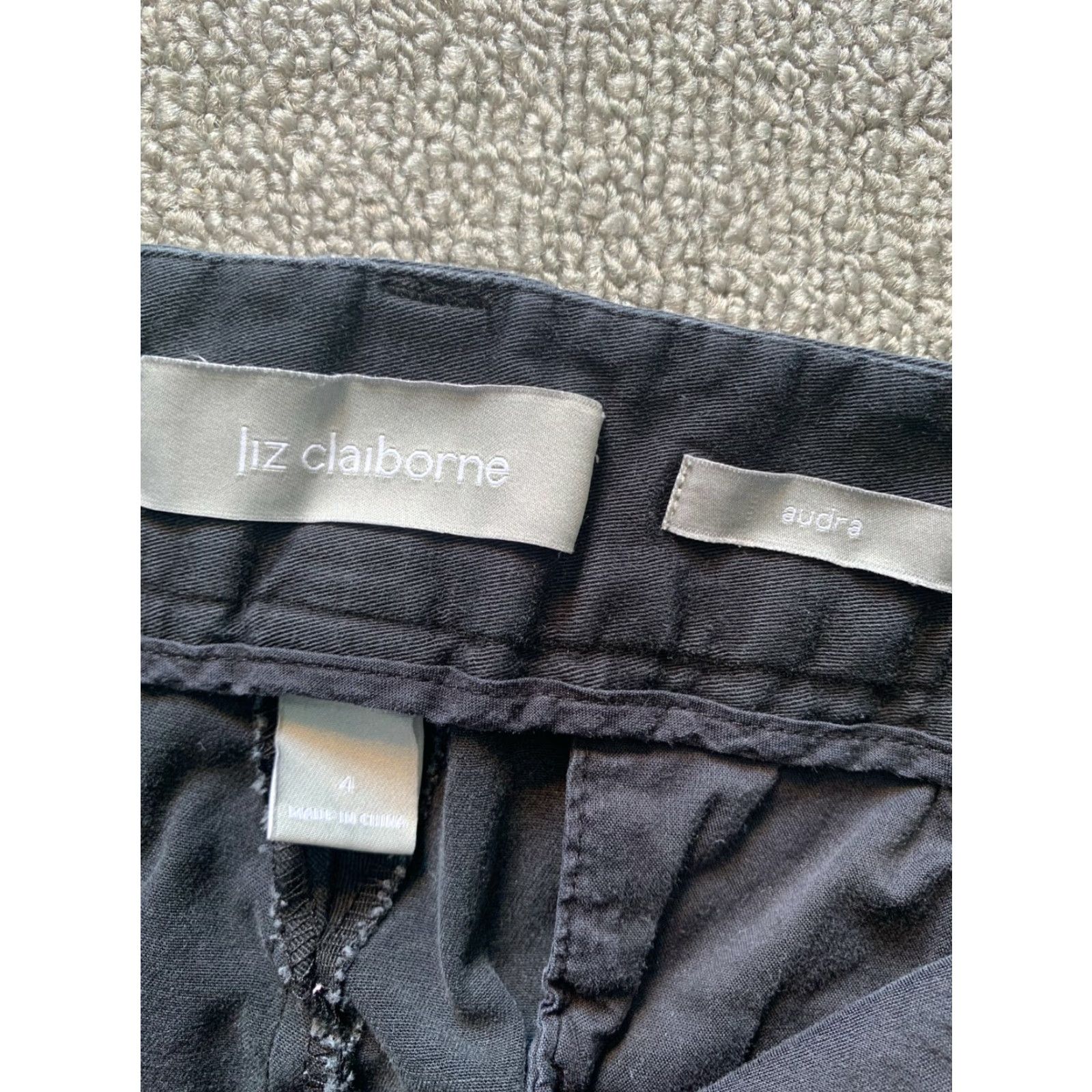 Liz Claiborne **Audra Liz Claiborne Womens Black Size 4 Pants** User: **Liz Claiborne Audra Womens Black Size 4 Pants** Size 27" / US 4 / IT 40 - 4 Thumbnail