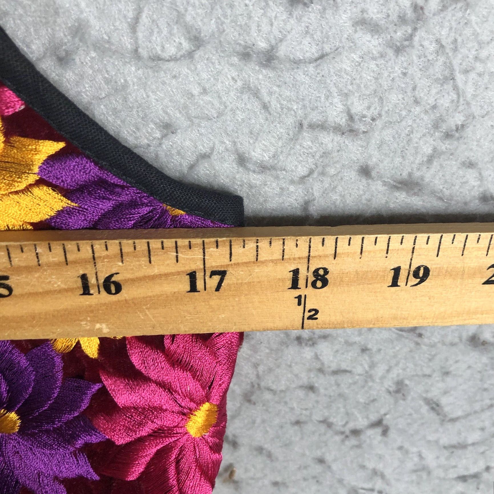 Vintage Embroidery Vest Womens Medium Purple Yellow Boho Artsy Western Flower Power Mod Vest Size M / US 6-8 / IT 42-44 - 4 Thumbnail
