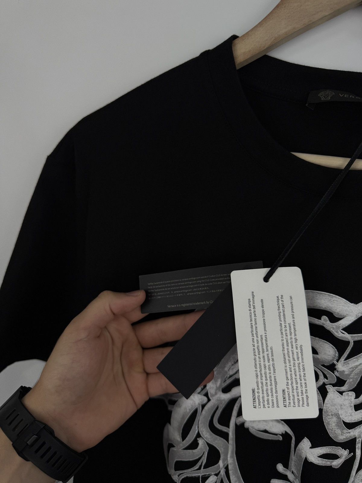 Versace ❗️NEW 🇮🇹 Versace Medusa Art T-Shirt Made in Italy Rare Y2K Size US L / EU 52-54 / 3 - 10 Thumbnail