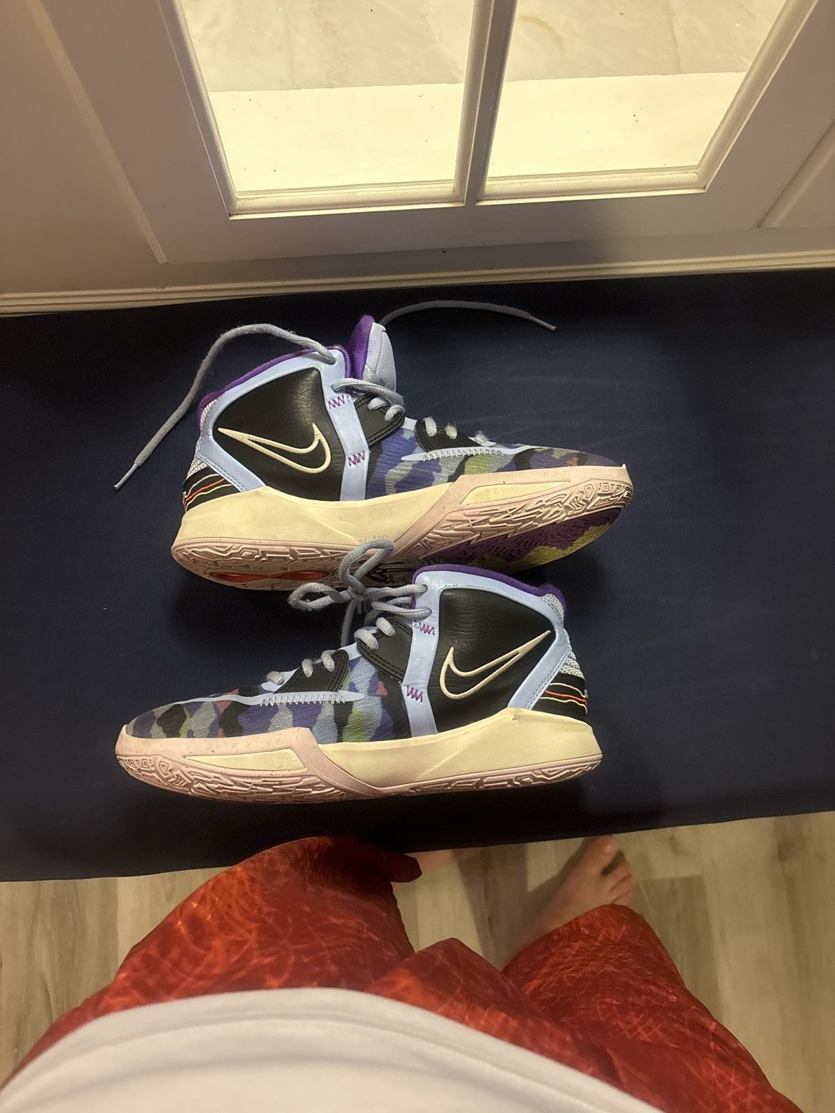 Nike Kyrie Infinity GS Aluminum 2022 6.5 Used No Box Size US 6.5 / EU 39-40 - 2 Thumbnail