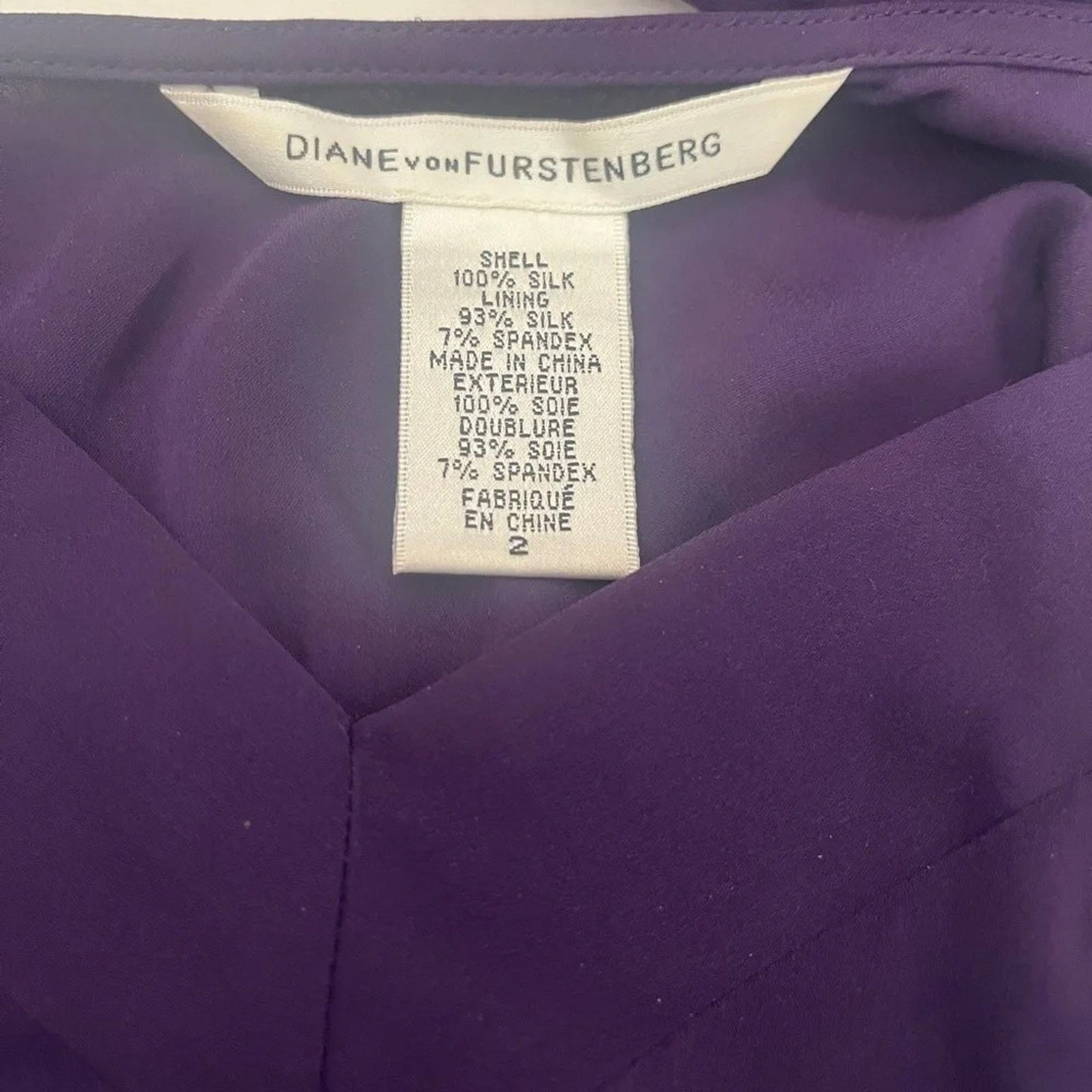 Diane von Furstenberg Diane von Furstenberg 100% silk two piece top, size 2 Size XS / US 0-2 / IT 36-38 - 4 Thumbnail