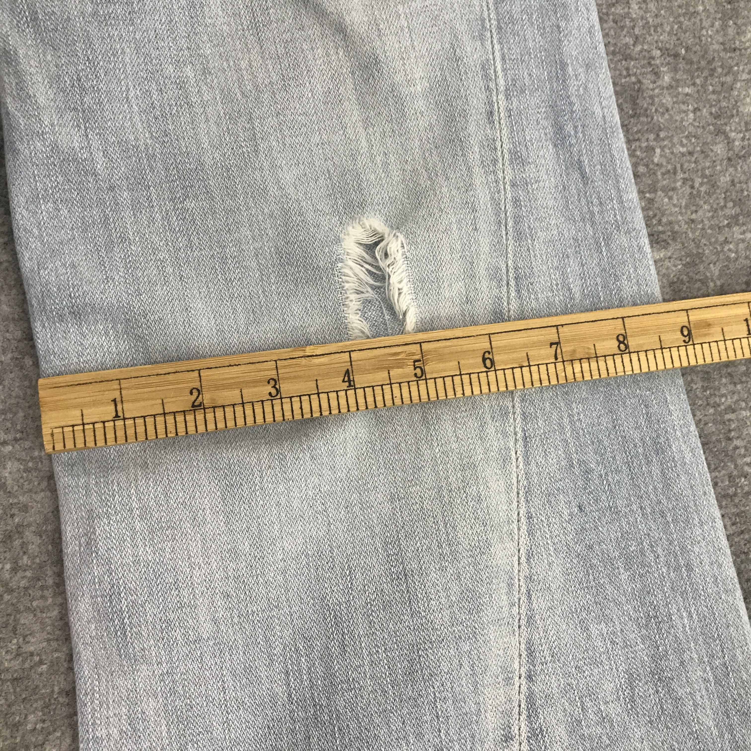 True Religion Rare True Religion distressed Light wash denim pants Size US 30 / EU 46 - 11 Thumbnail