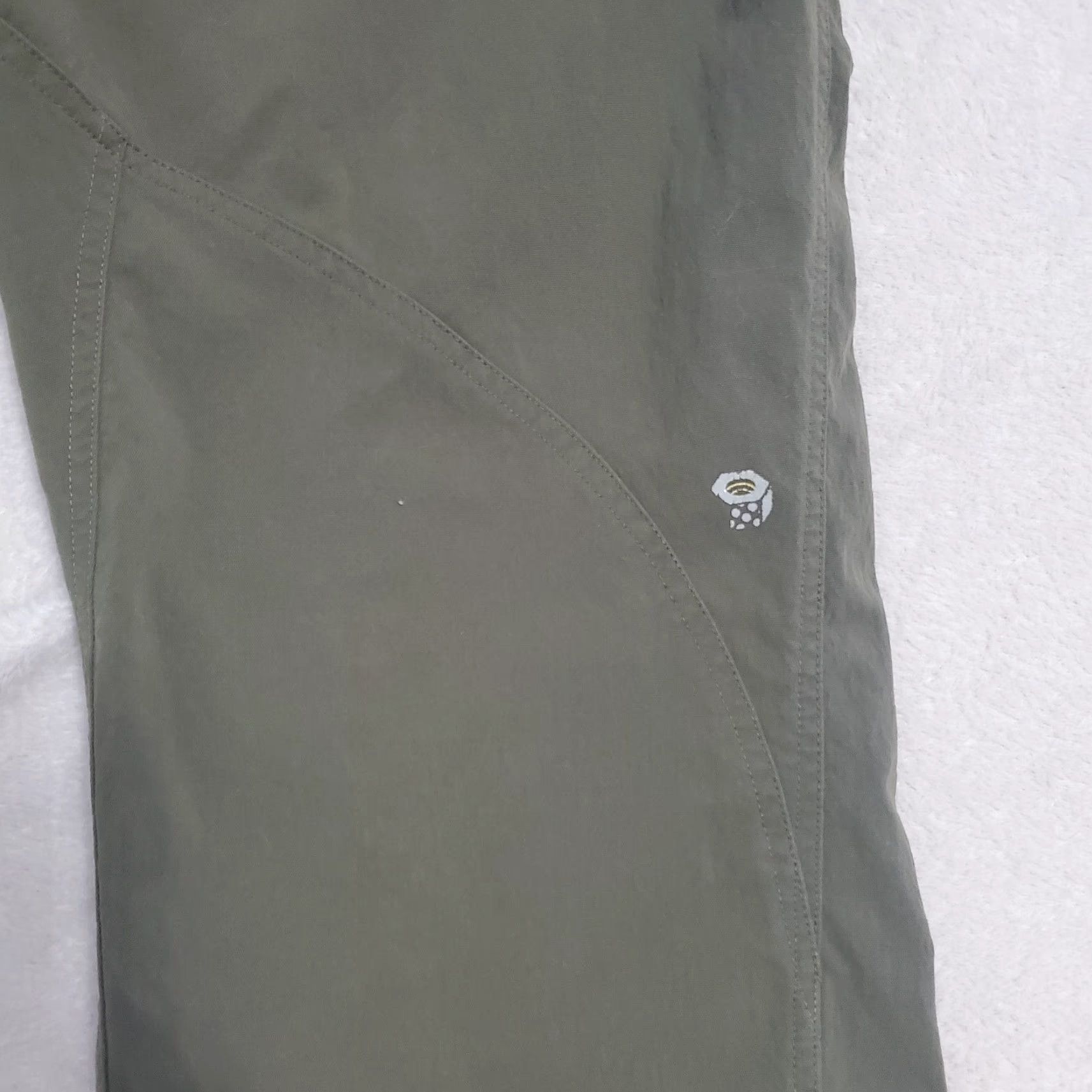 Mountain Hardwear VINTAGE Mountain Hardwear Pants Womens 14 Regular Green Nylon Stretch Outdoor FLAW Size 36" / US 14 / IT 50 - 7 Thumbnail