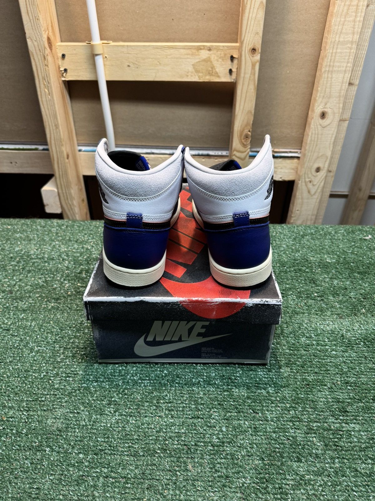 Jordan Brand Jordan Retro 1 Rare Air Size 9 Size US 9 / EU 42 - 7 Thumbnail