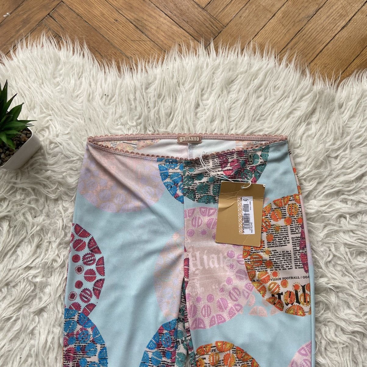 John Galliano 📌 NEW Crazy John Galliano Newspaper Leggins Size 27" / US 4 / IT 40 - 2 Thumbnail