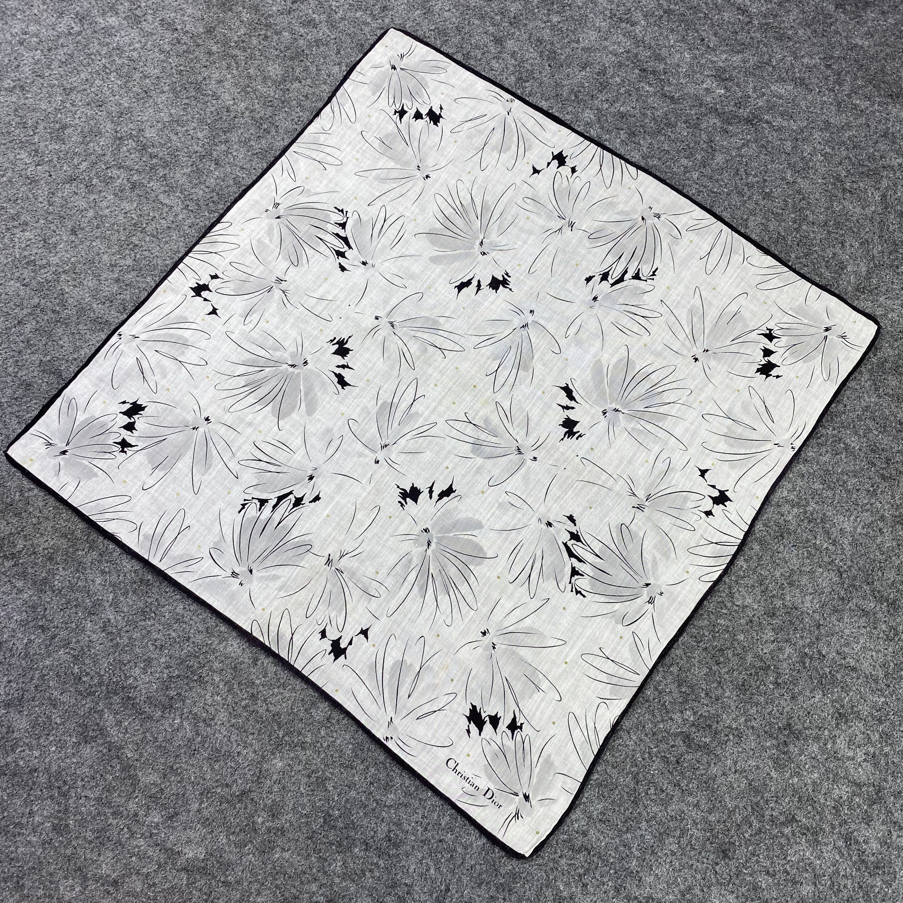 Vintage Christian Dior Handkerchief / Bandana / Neckerchief-B742 Size ONE SIZE - 4 Thumbnail