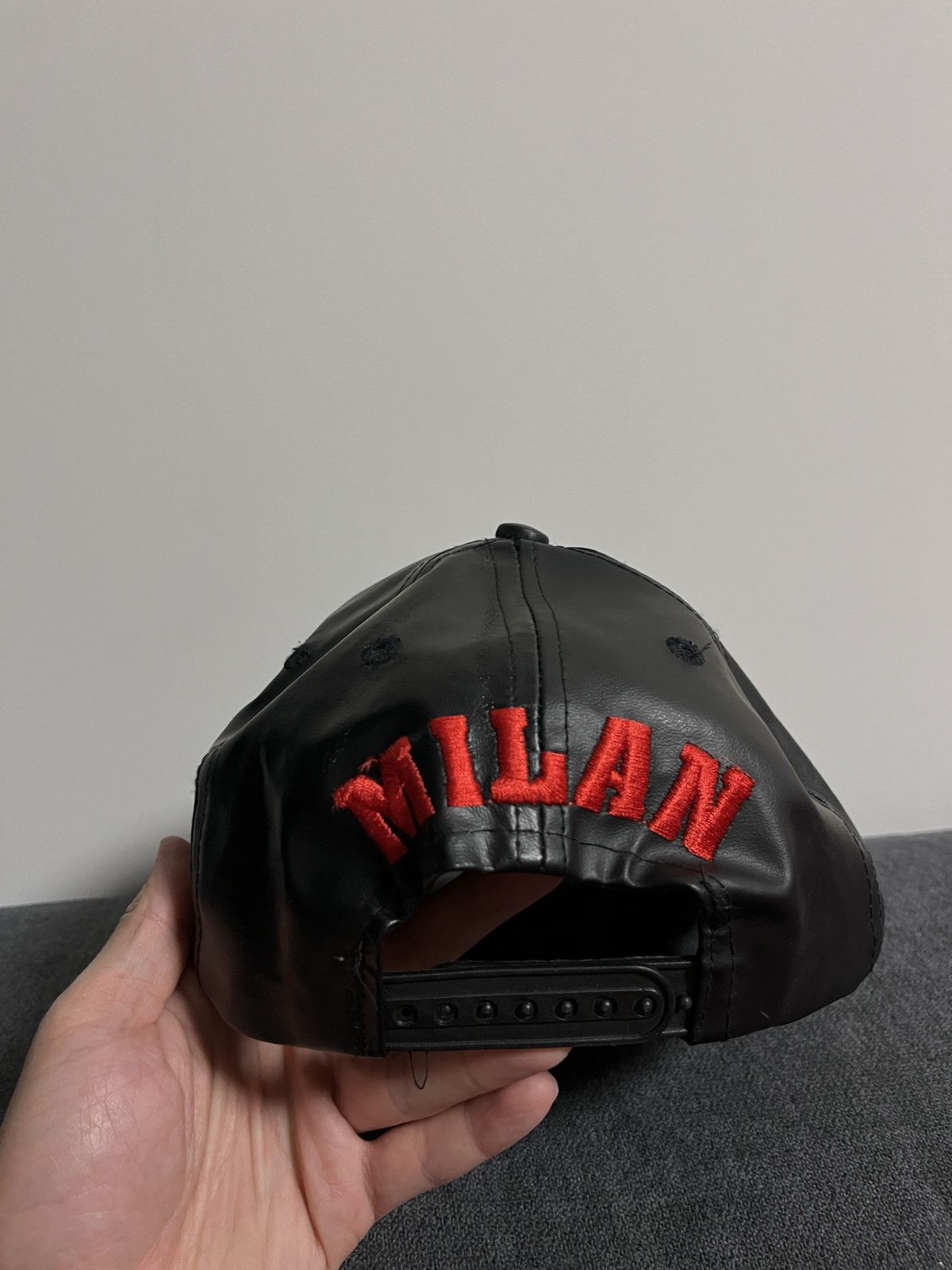 La Milano × Vintage AC MILAN Vintage Polyurethane Black Glossy Cap Size ONE SIZE - 6 Thumbnail