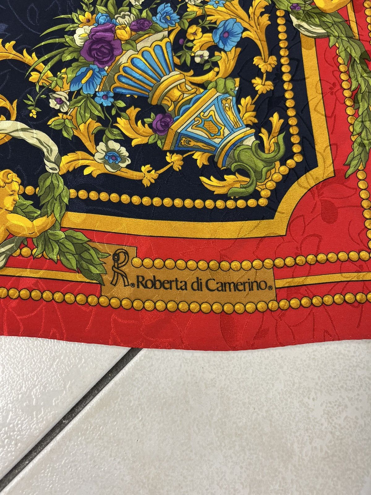 Designer × Roberta di Camerino × Vintage Vintage Roberta Di Camerino silk scarf handkerchief painted Size ONE SIZE - 12 Thumbnail